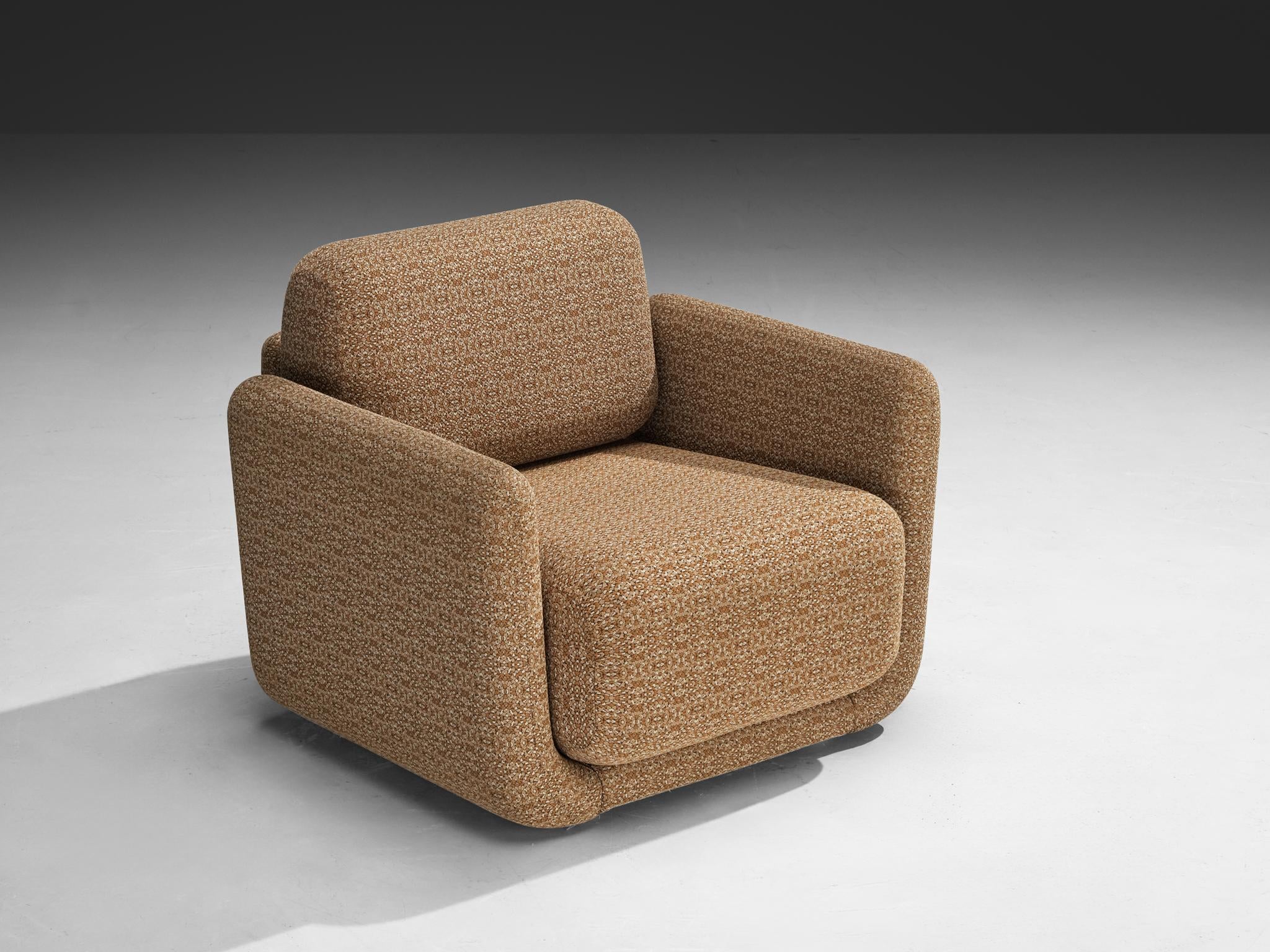 1970s Post-Modern Lounge Chair in Beige Patterned Fabric seating Morentz