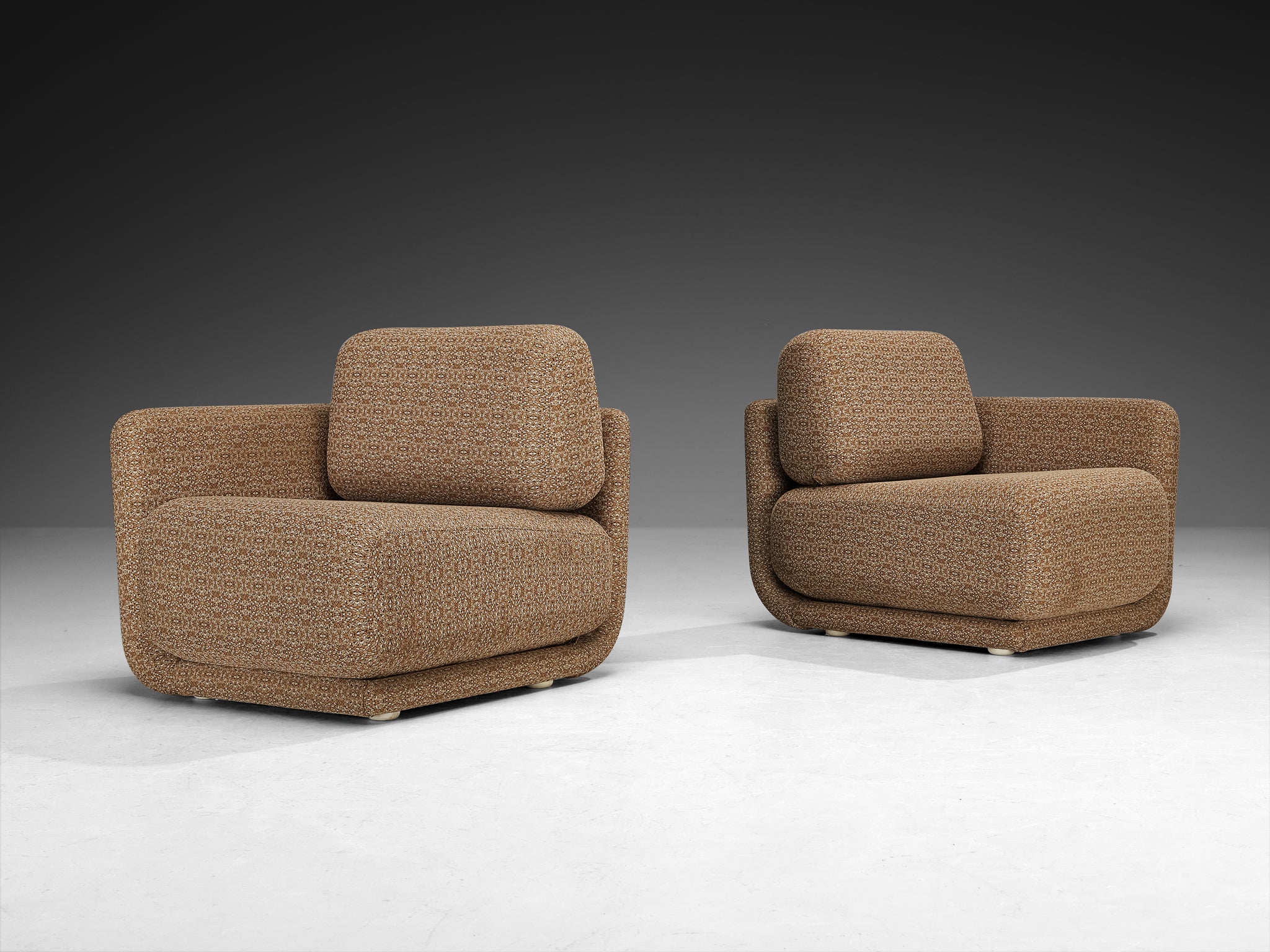 1970s Post-Modern Lounge Chairs in Beige Patterned Fabric Seating Morentz