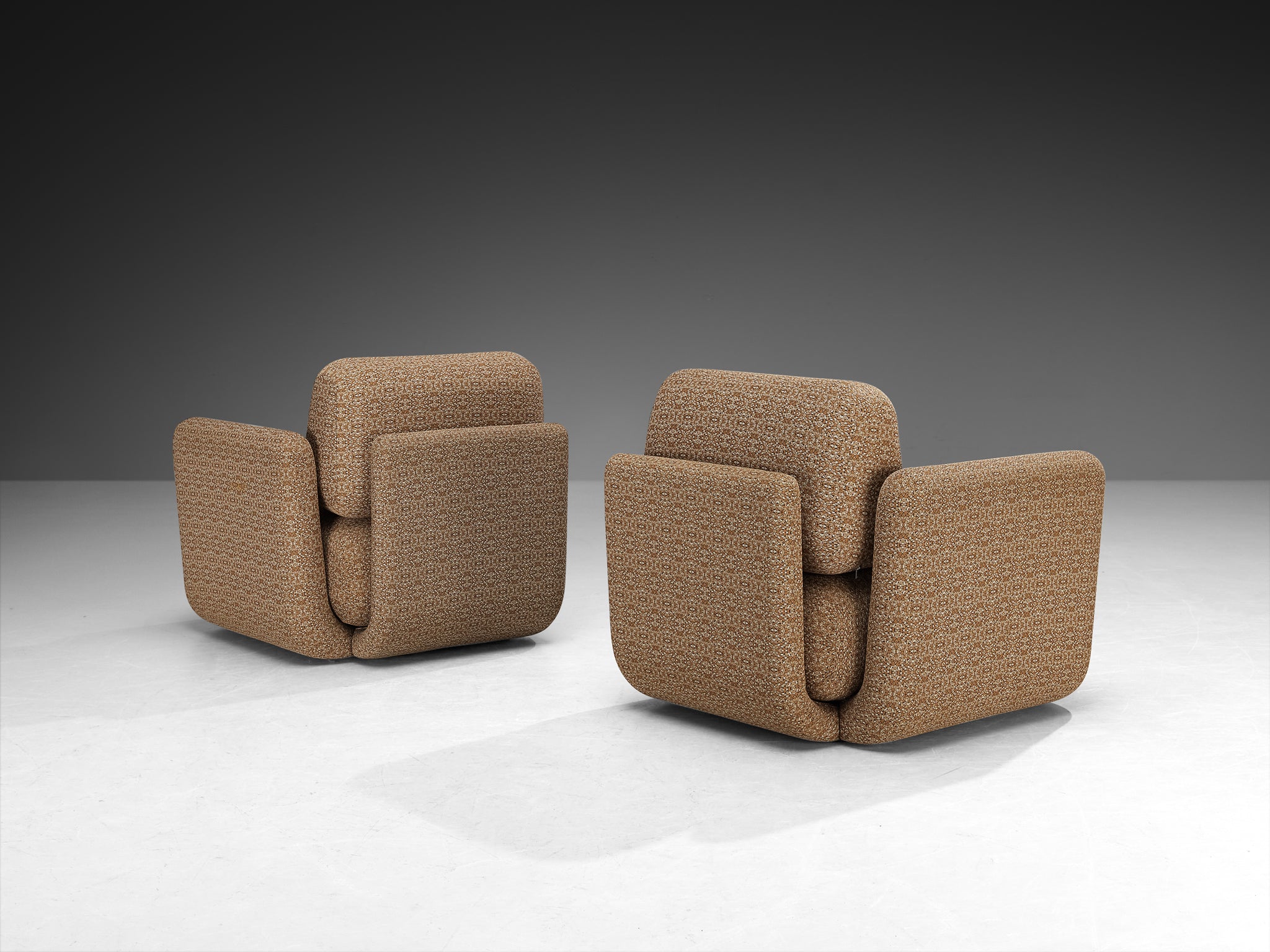 1970s Post-Modern Lounge Chairs in Beige Patterned Fabric Seating Morentz
