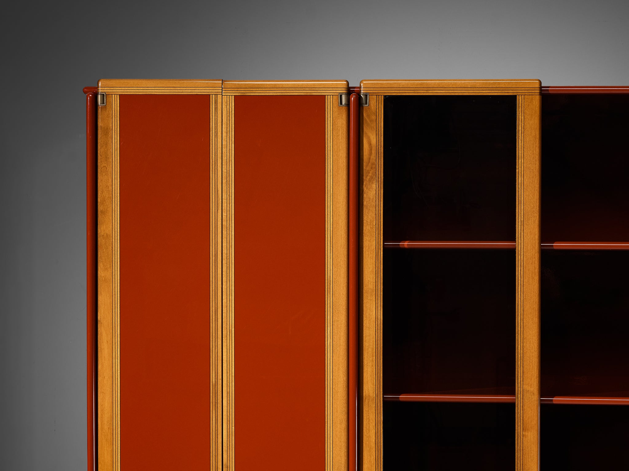 Afra & Tobia Scarpa for Maxalto Large 'Artona' Vitrine or Sideboard in Red Case pieces and storage cabinets Morentz