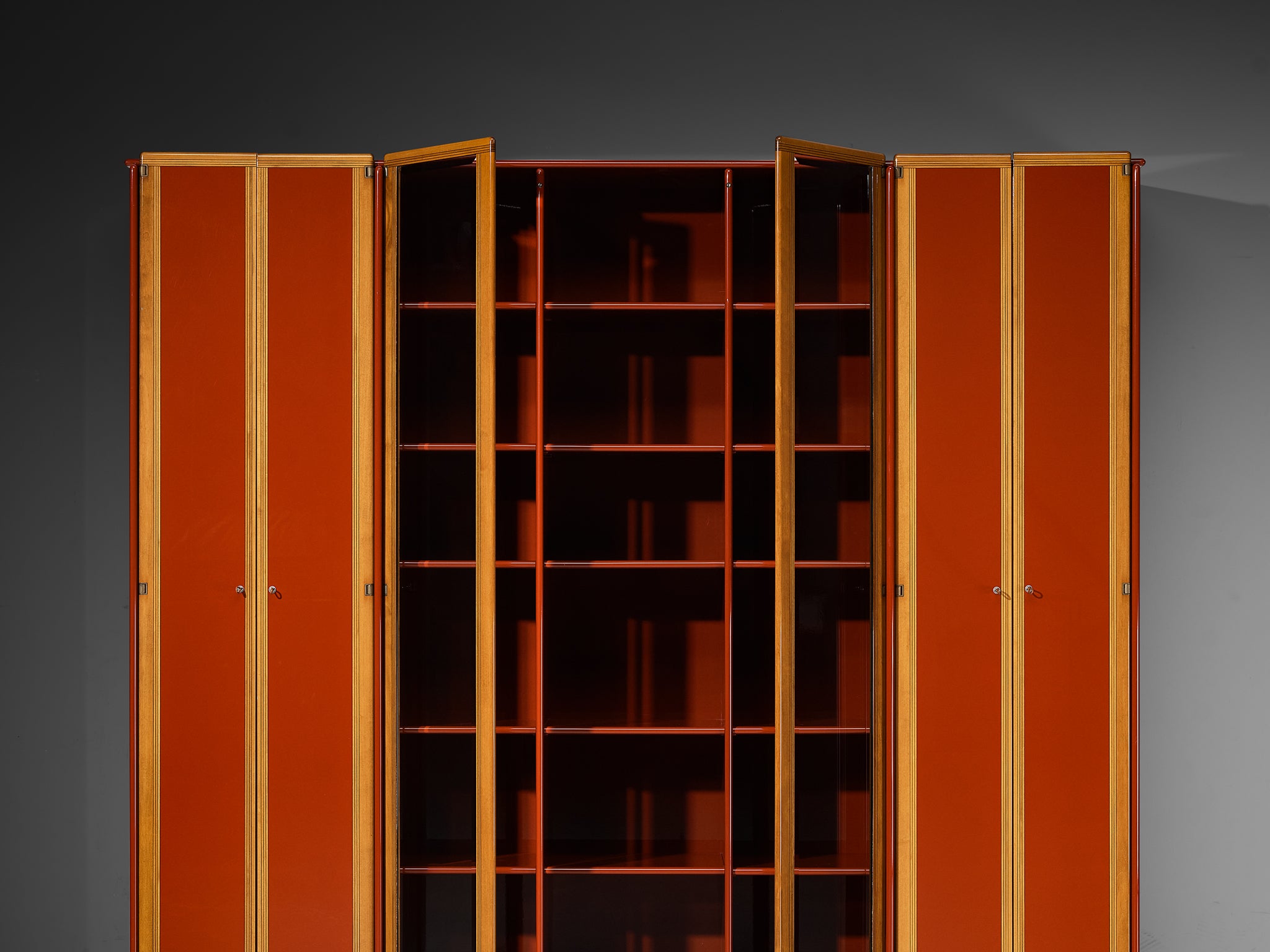 Afra & Tobia Scarpa for Maxalto Large 'Artona' Vitrine or Sideboard in Red Case pieces and storage cabinets Morentz
