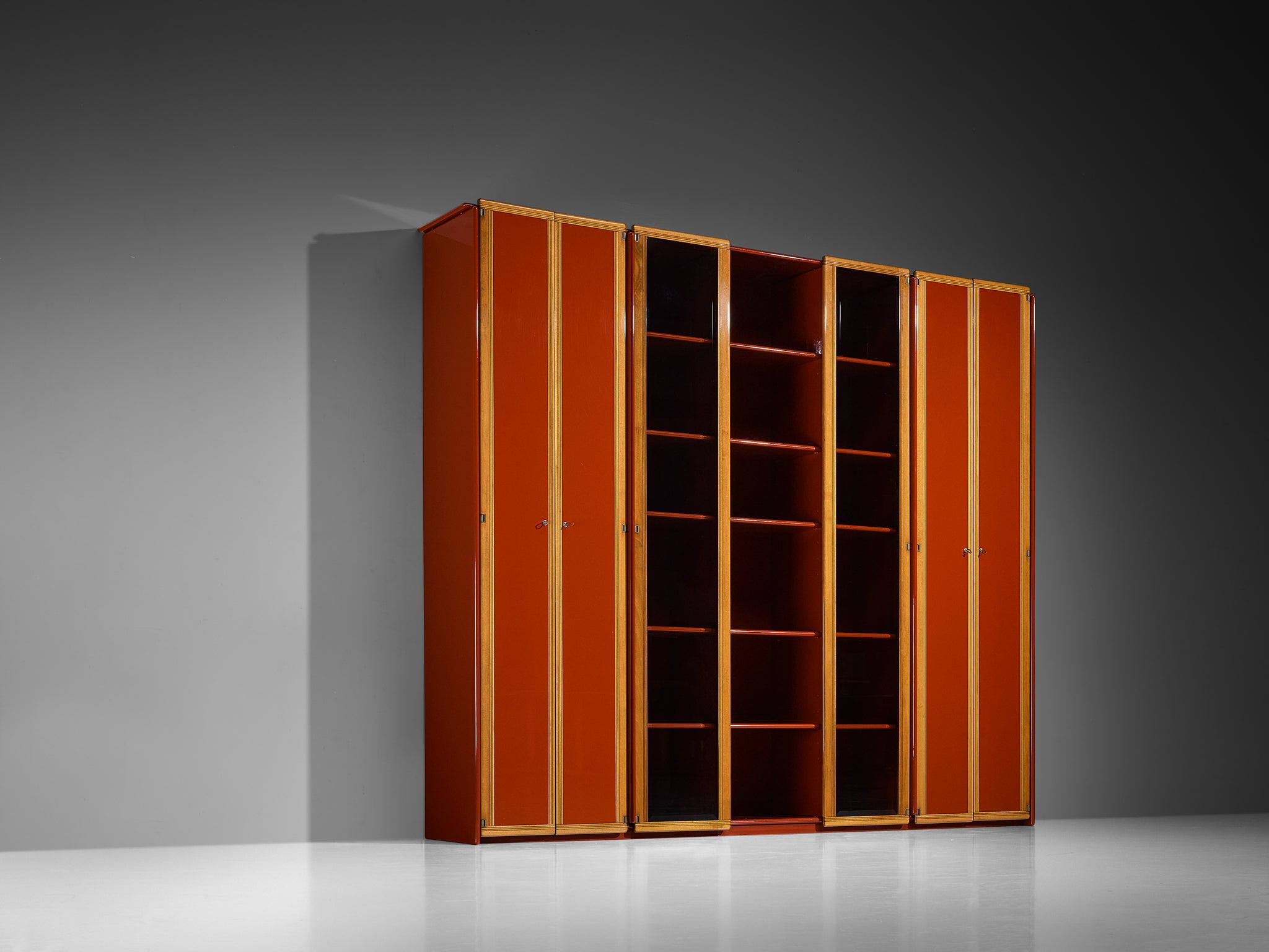 Afra & Tobia Scarpa for Maxalto Large 'Artona' Vitrine or Sideboard in Red Case pieces and storage cabinets Morentz