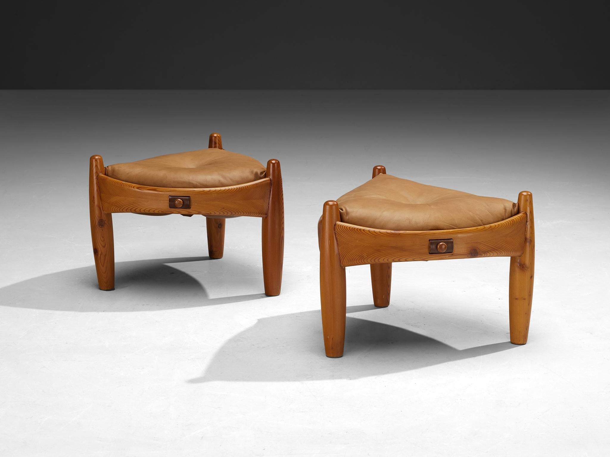 Rare Sergio Rodrigues for ISA Bergamo 'Sheriff' Stools in Solid Pine seating Morentz