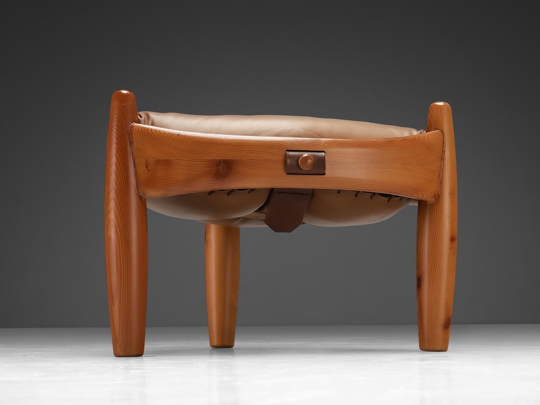 Rare Sergio Rodrigues for ISA Bergamo 'Sheriff' Stools in Solid Pine seating Morentz