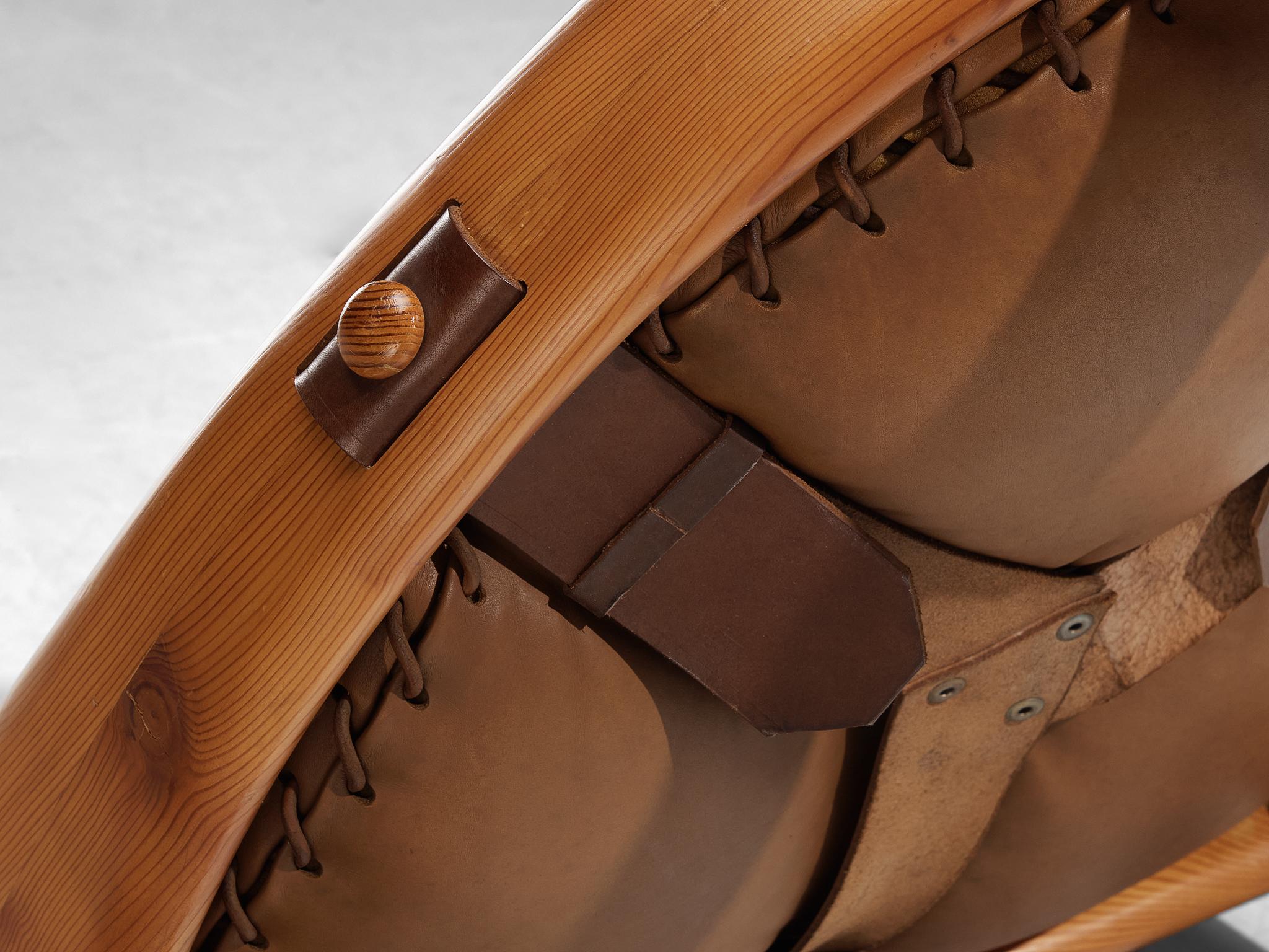 Rare Sergio Rodrigues for ISA Bergamo 'Sheriff' Stools in Solid Pine seating Morentz