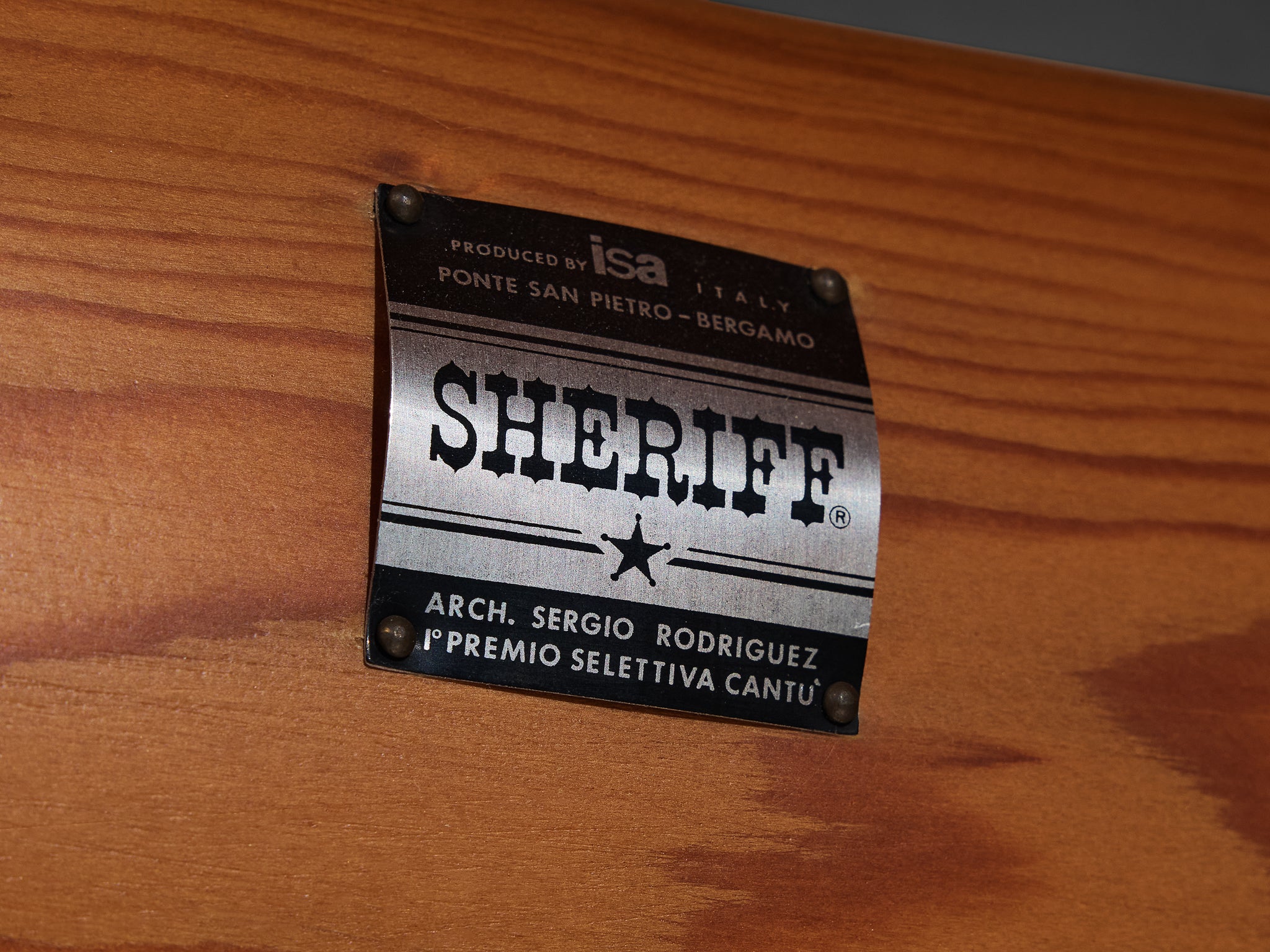 Rare Sergio Rodrigues for ISA Bergamo 'Sheriff' Coffee Table in Solid Pine Tables Morentz