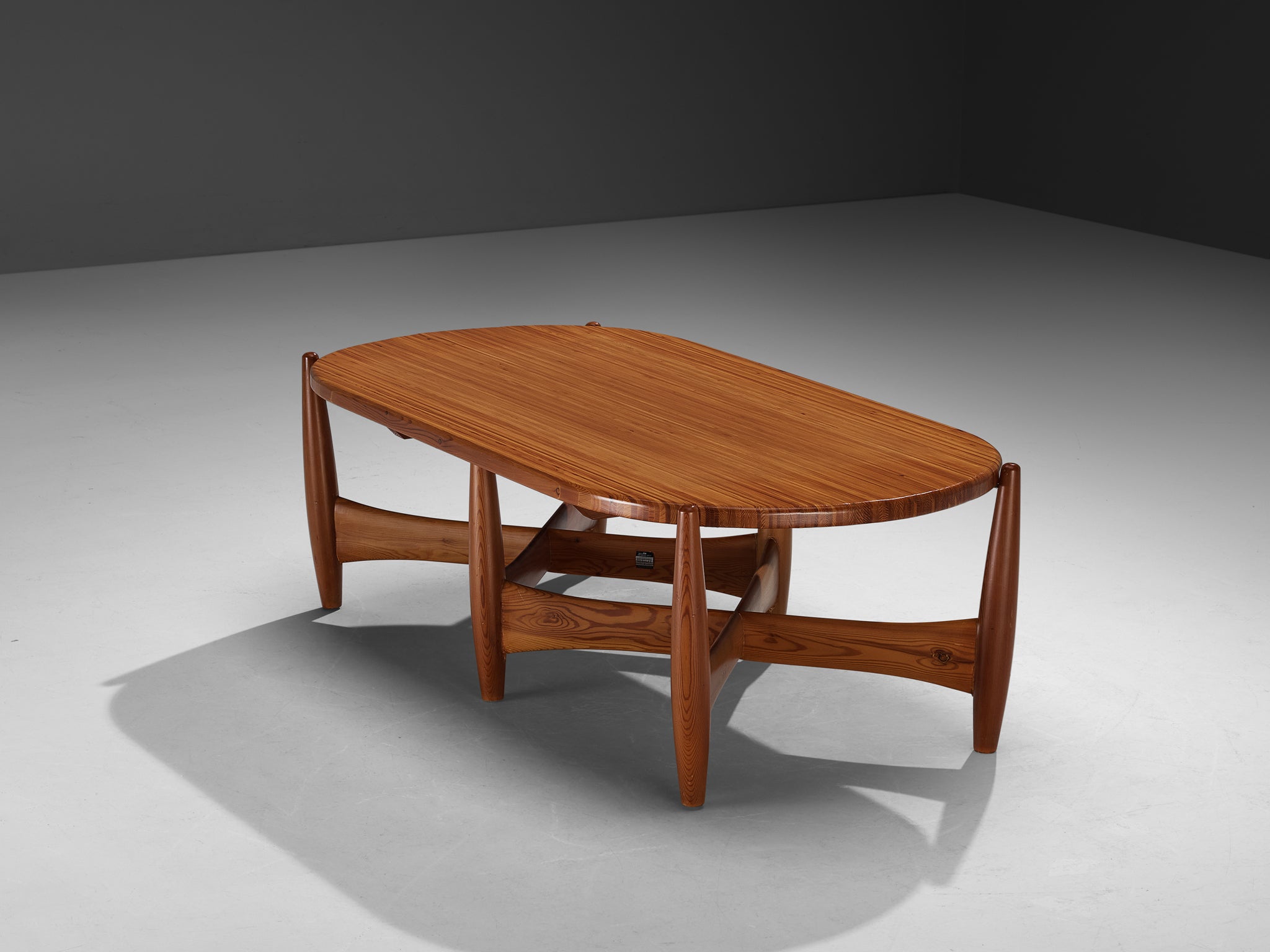 Rare Sergio Rodrigues for ISA Bergamo 'Sheriff' Coffee Table in Solid Pine Tables Morentz