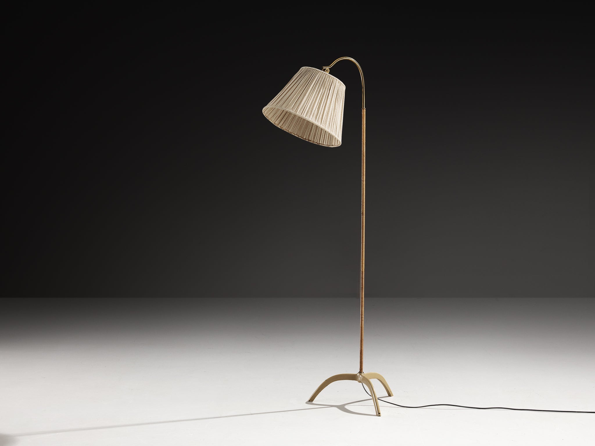 Paavo Tynell for Taito Oy ‘9609’ Floor Lamp in Brass and Cane Lighting Morentz