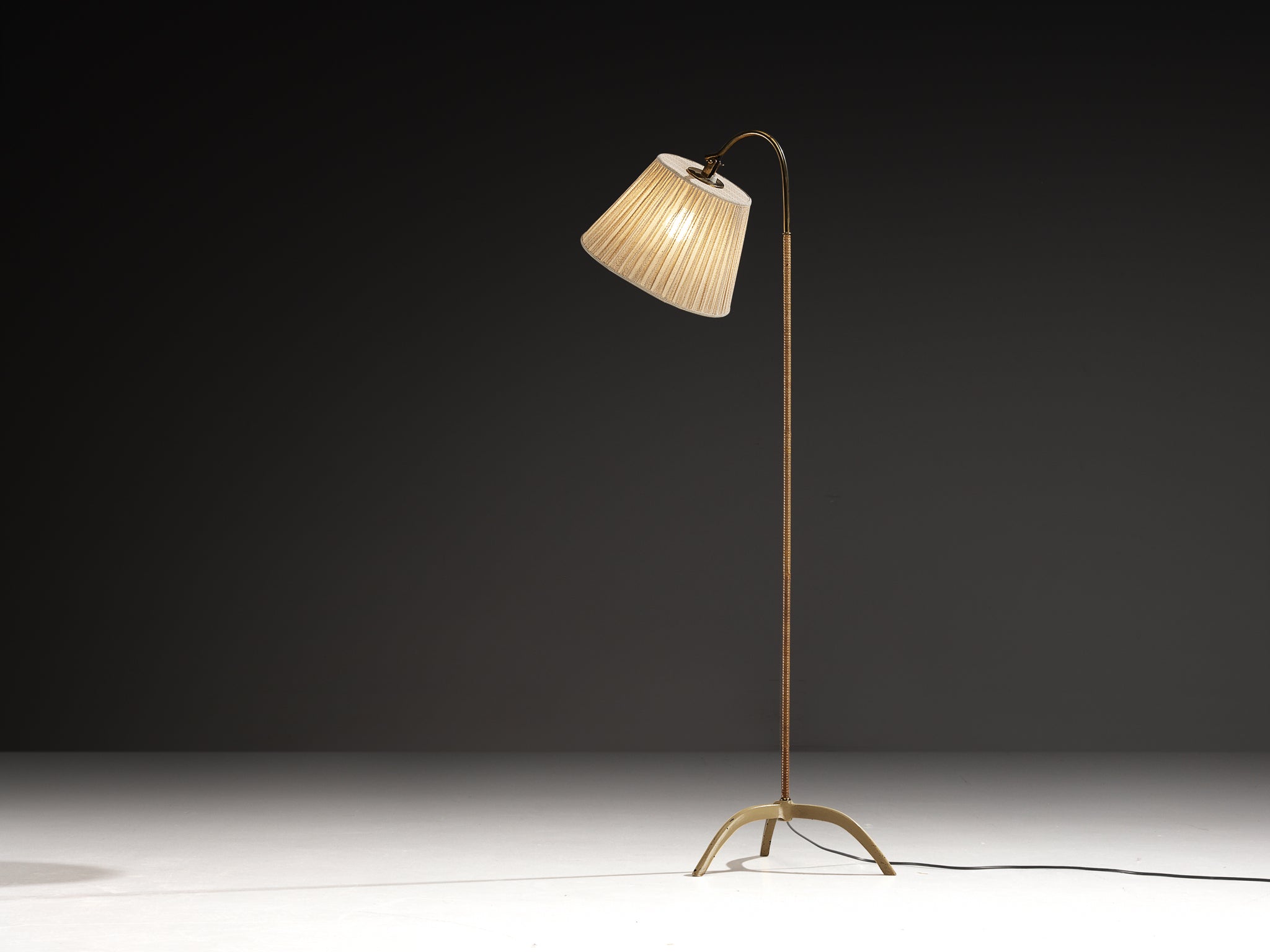 Paavo Tynell for Taito Oy ‘9609’ Floor Lamp in Brass and Cane Lighting Morentz