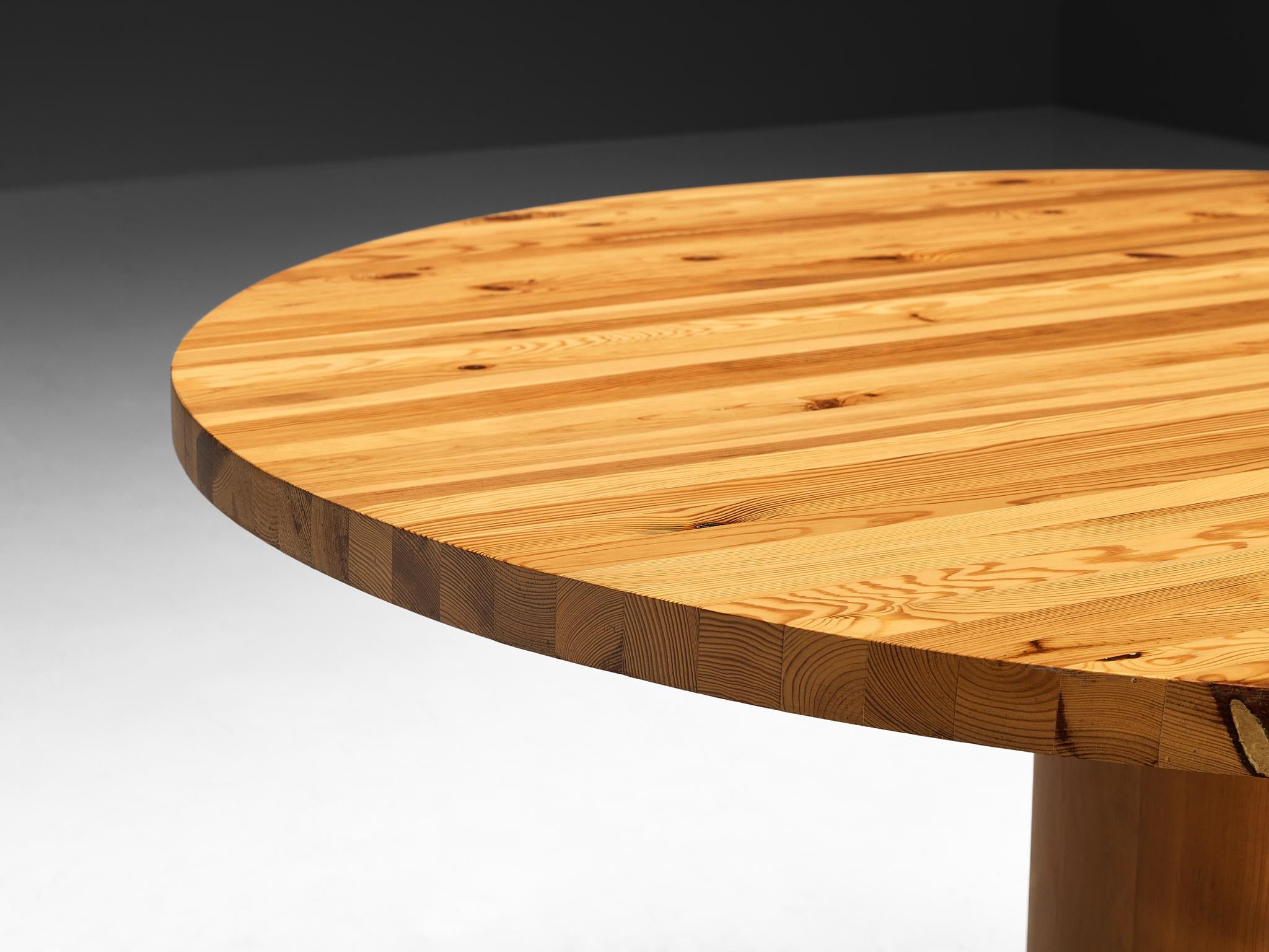 Post-Modern Round Dining Table with Solid Pine Top tables Morentz
