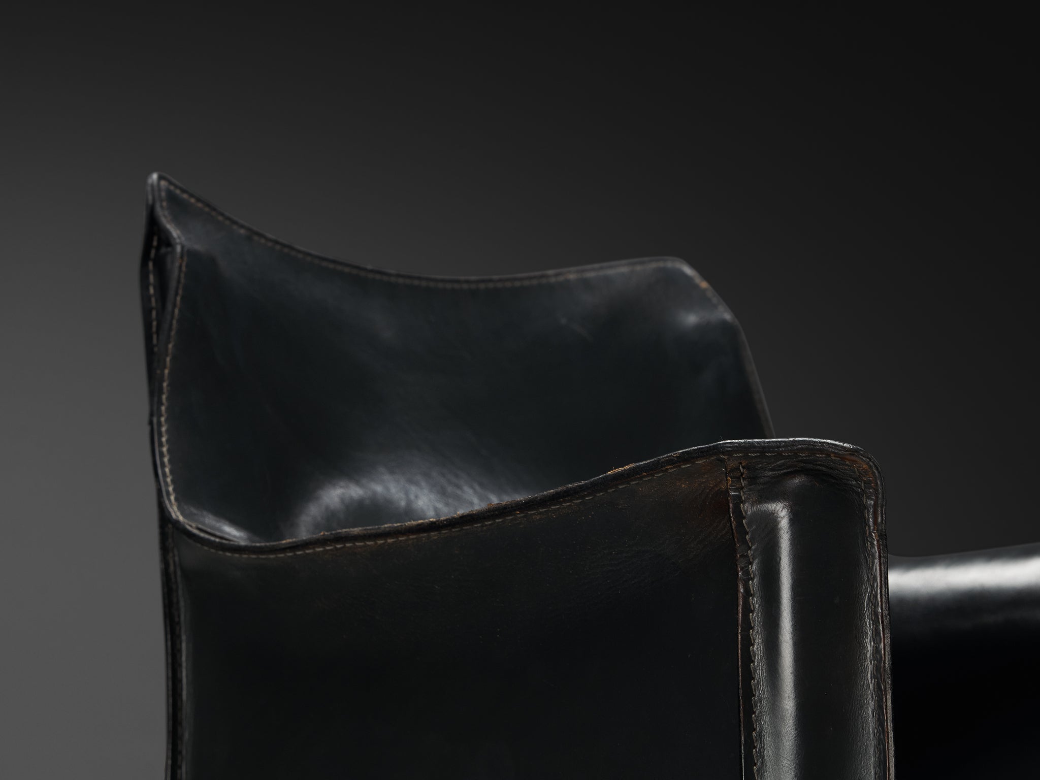 Mario Bellini for Cassina 'CAB 413' Dining Chair in Dark Grey Leather Seating Morentz