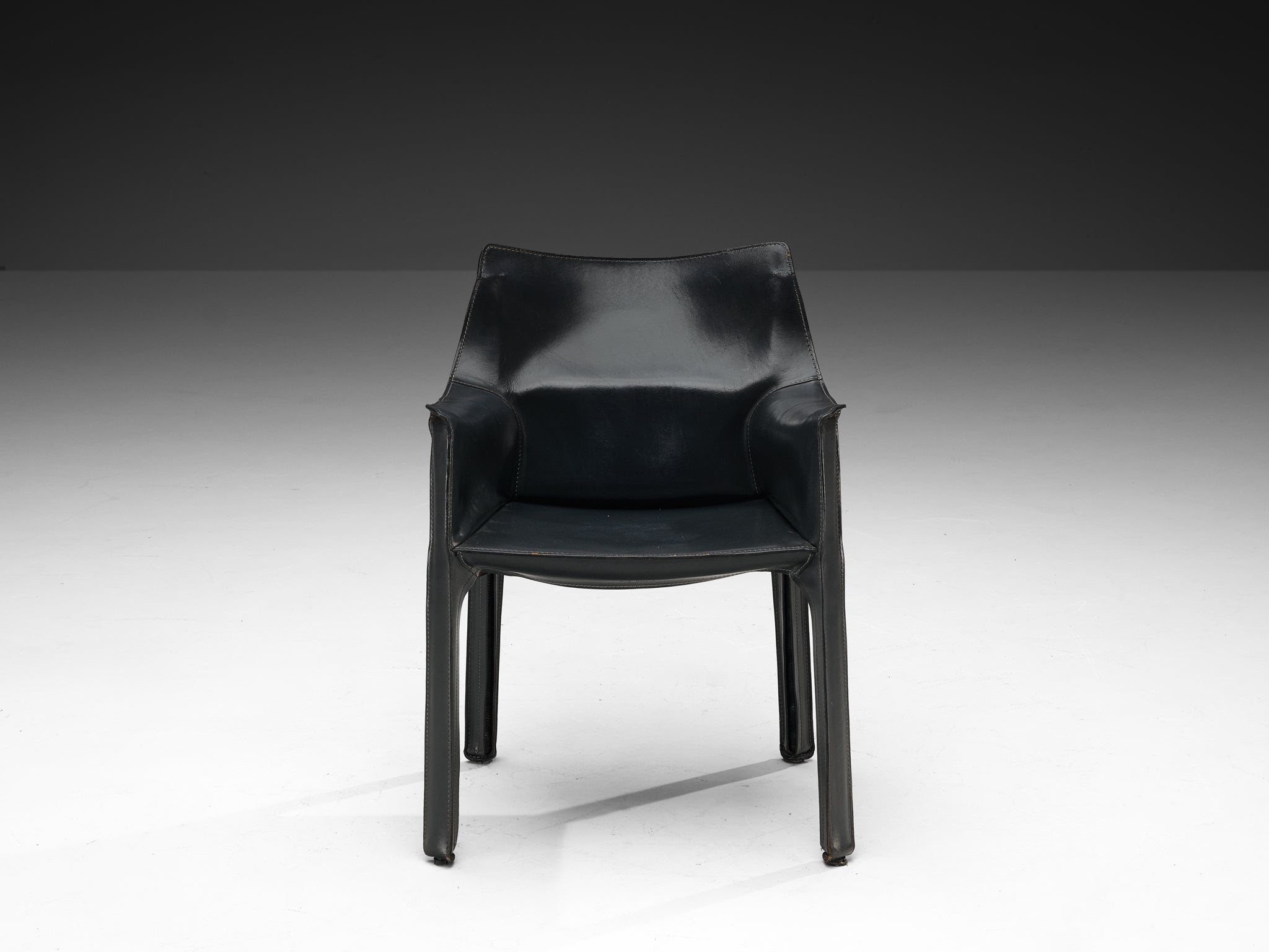 Mario Bellini for Cassina 'CAB 413' Dining Chair in Dark Grey Leather Seating Morentz
