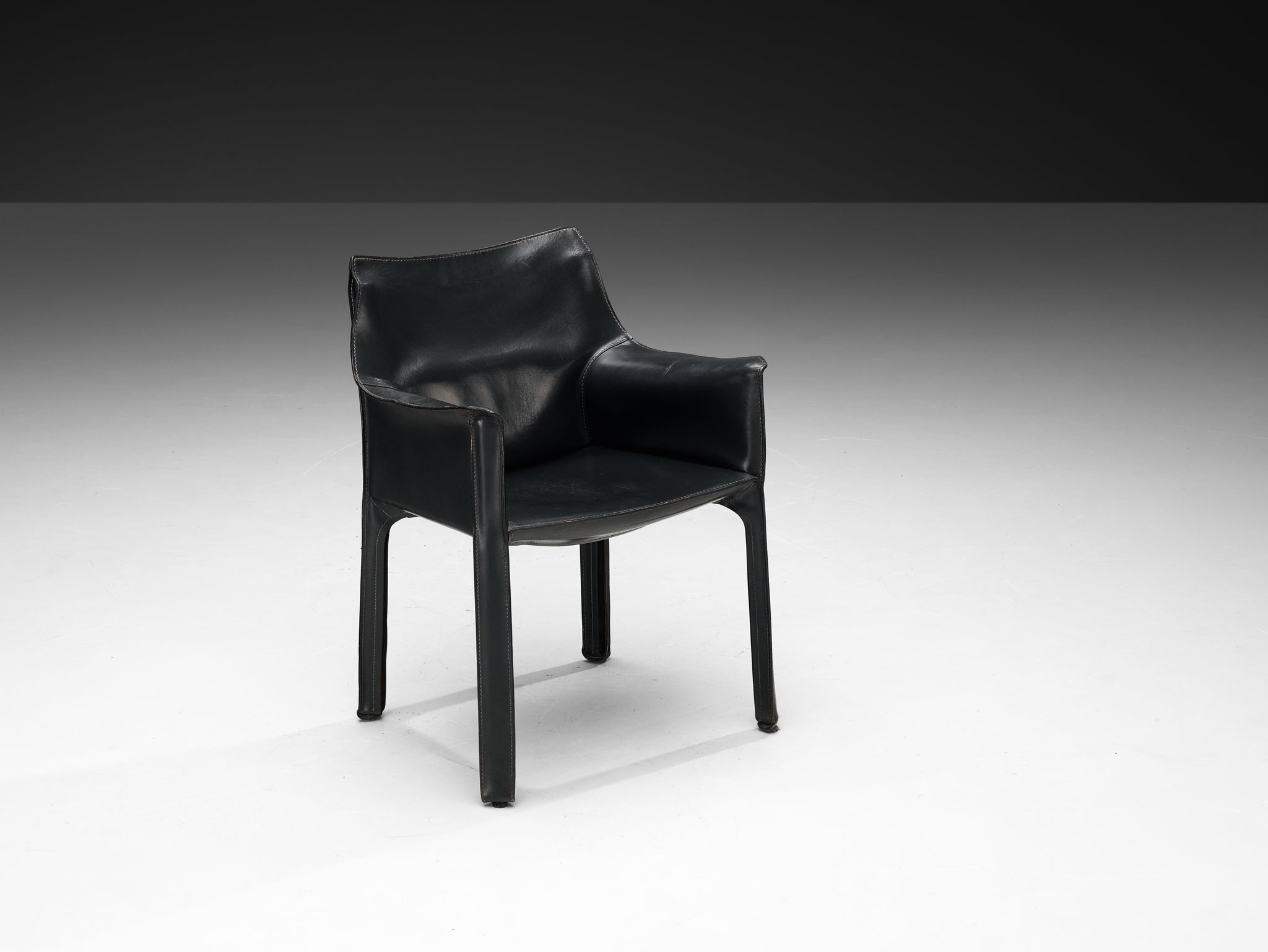 Mario Bellini for Cassina 'CAB 413' Dining Chair in Dark Grey Leather Seating Morentz