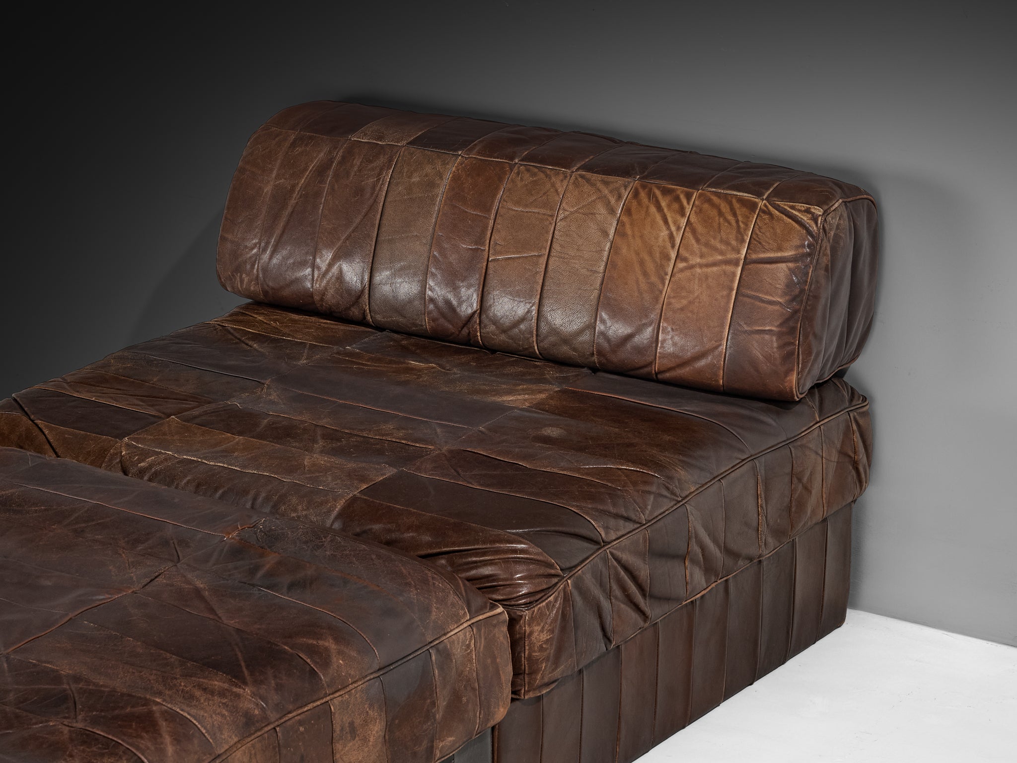 De Sede Large Daybed or Lounge Set in Patinated Brown Leather Seating Morentz