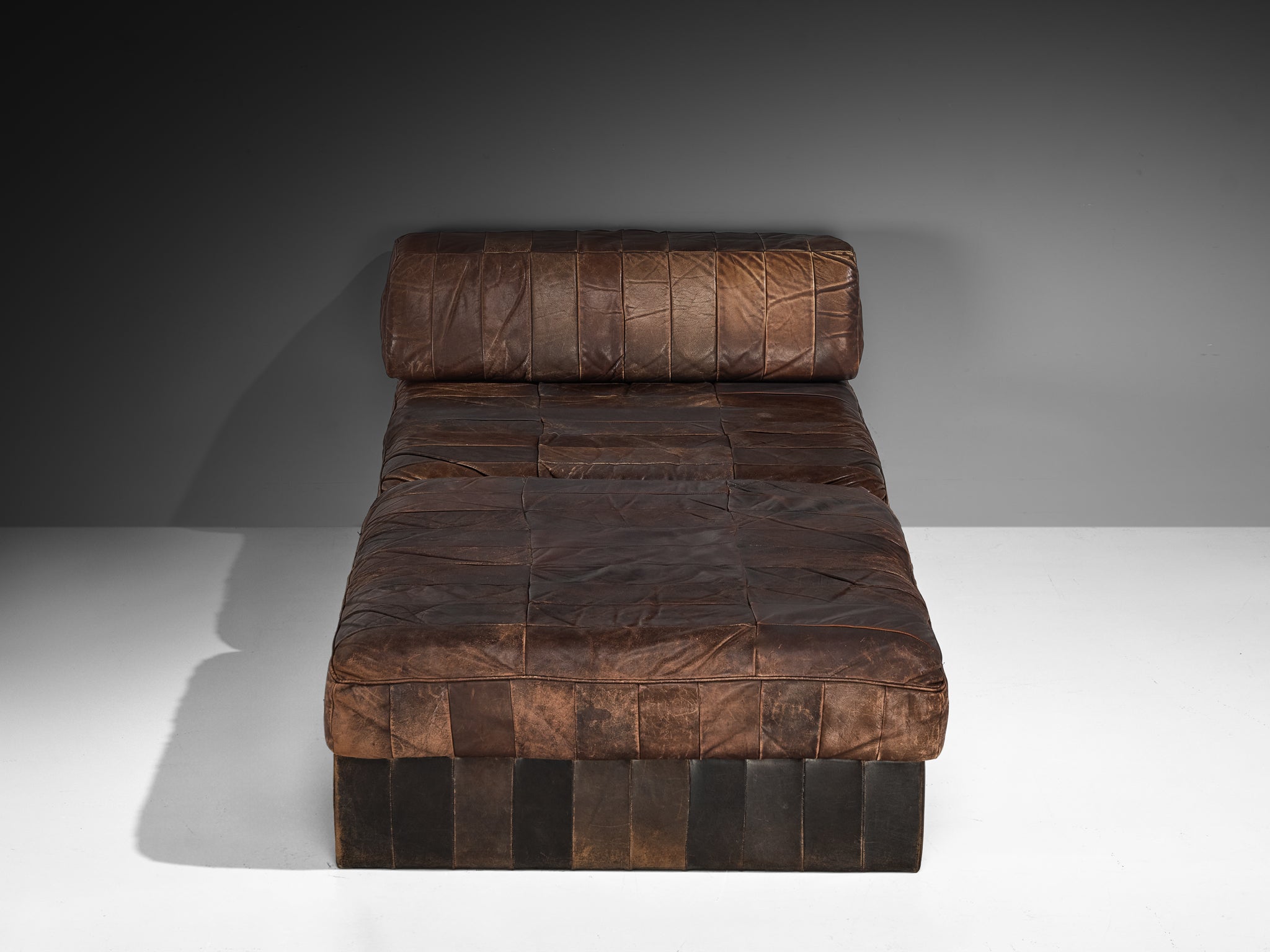 De Sede Large Daybed or Lounge Set in Patinated Brown Leather Seating Morentz