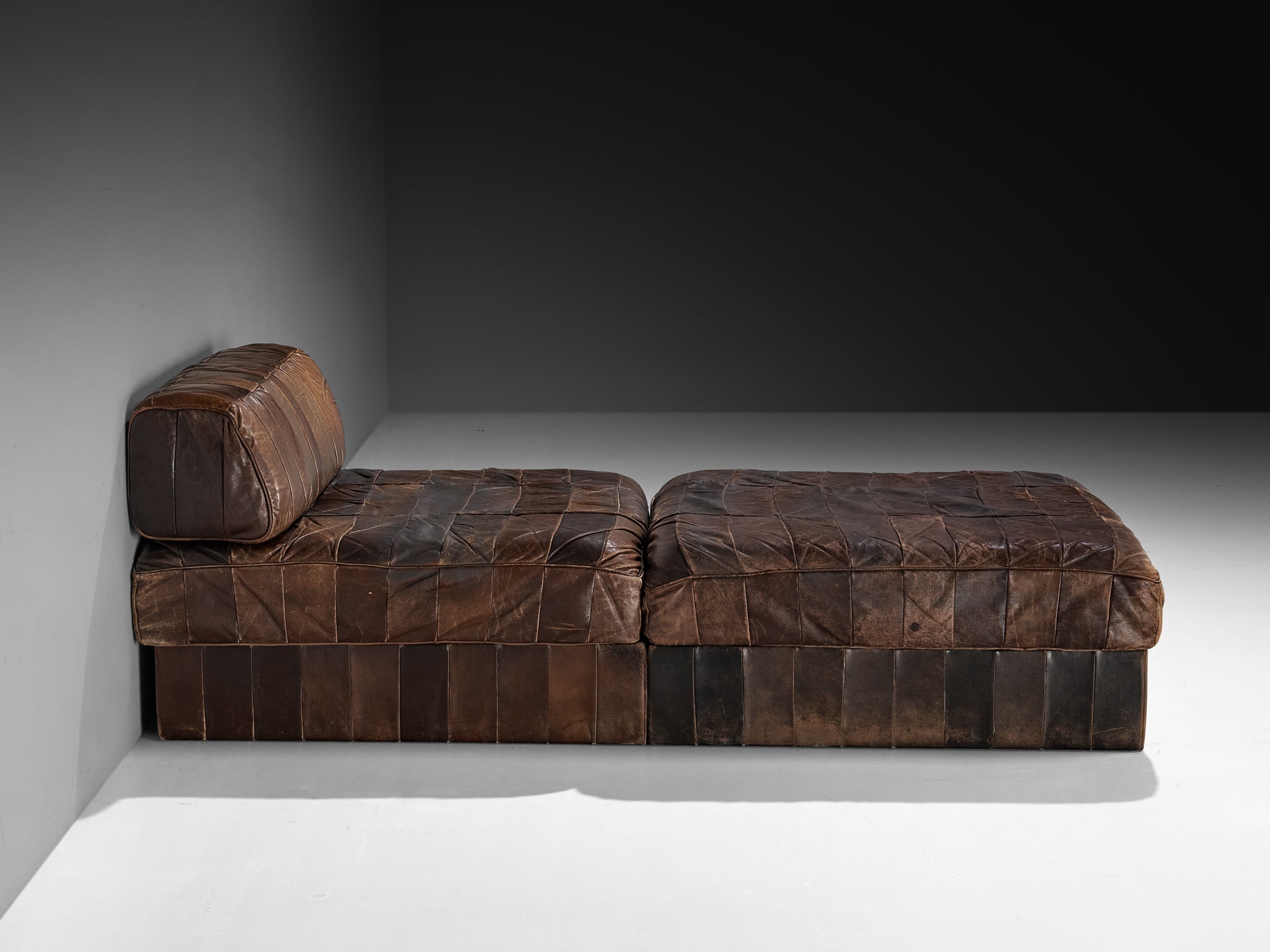 De Sede Large Daybed or Lounge Set in Patinated Brown Leather Seating Morentz