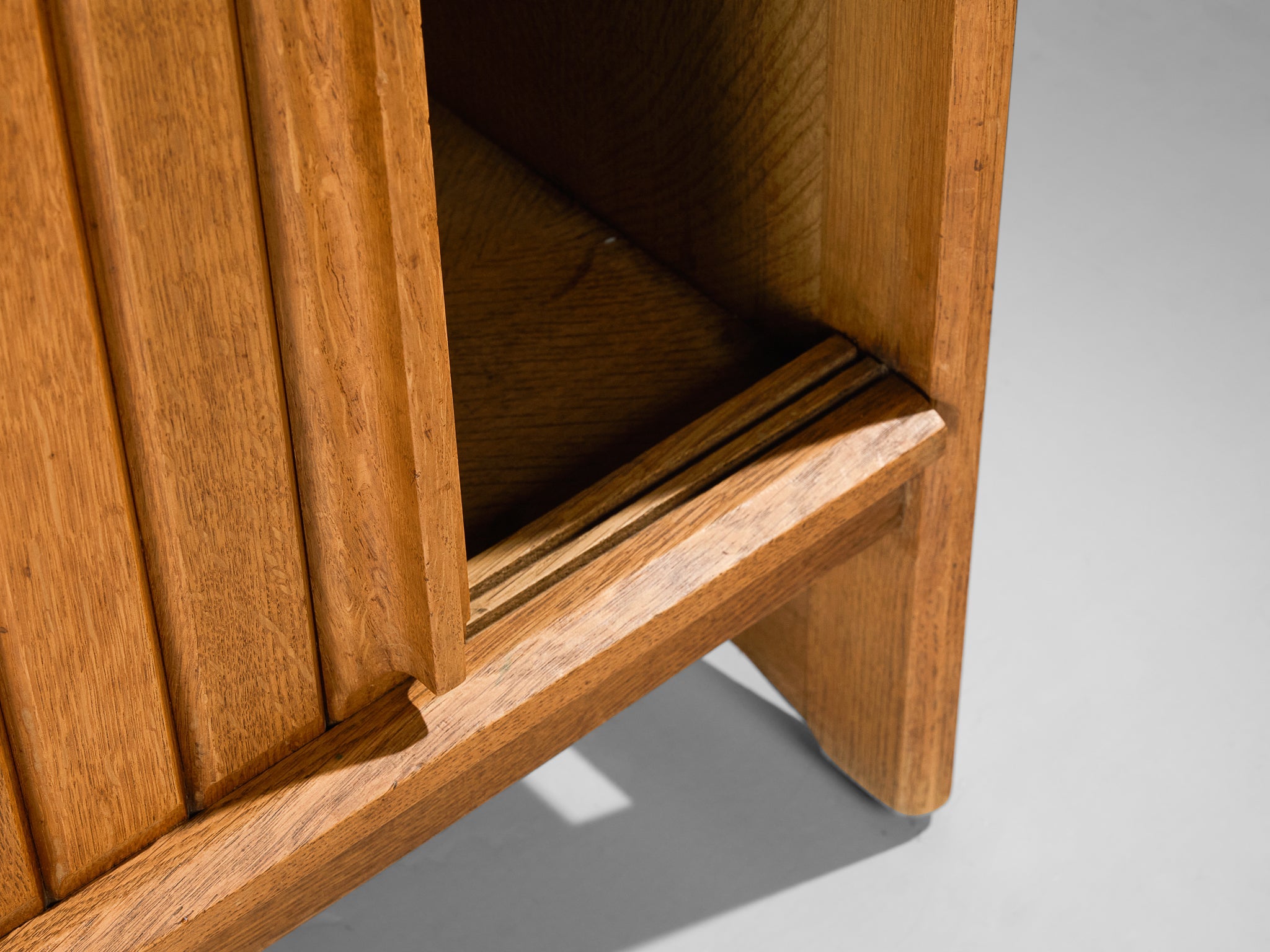 Guillerme & Chambron Cabinet in Solid Oak and Glass case pieces and storage cabinets Morentz