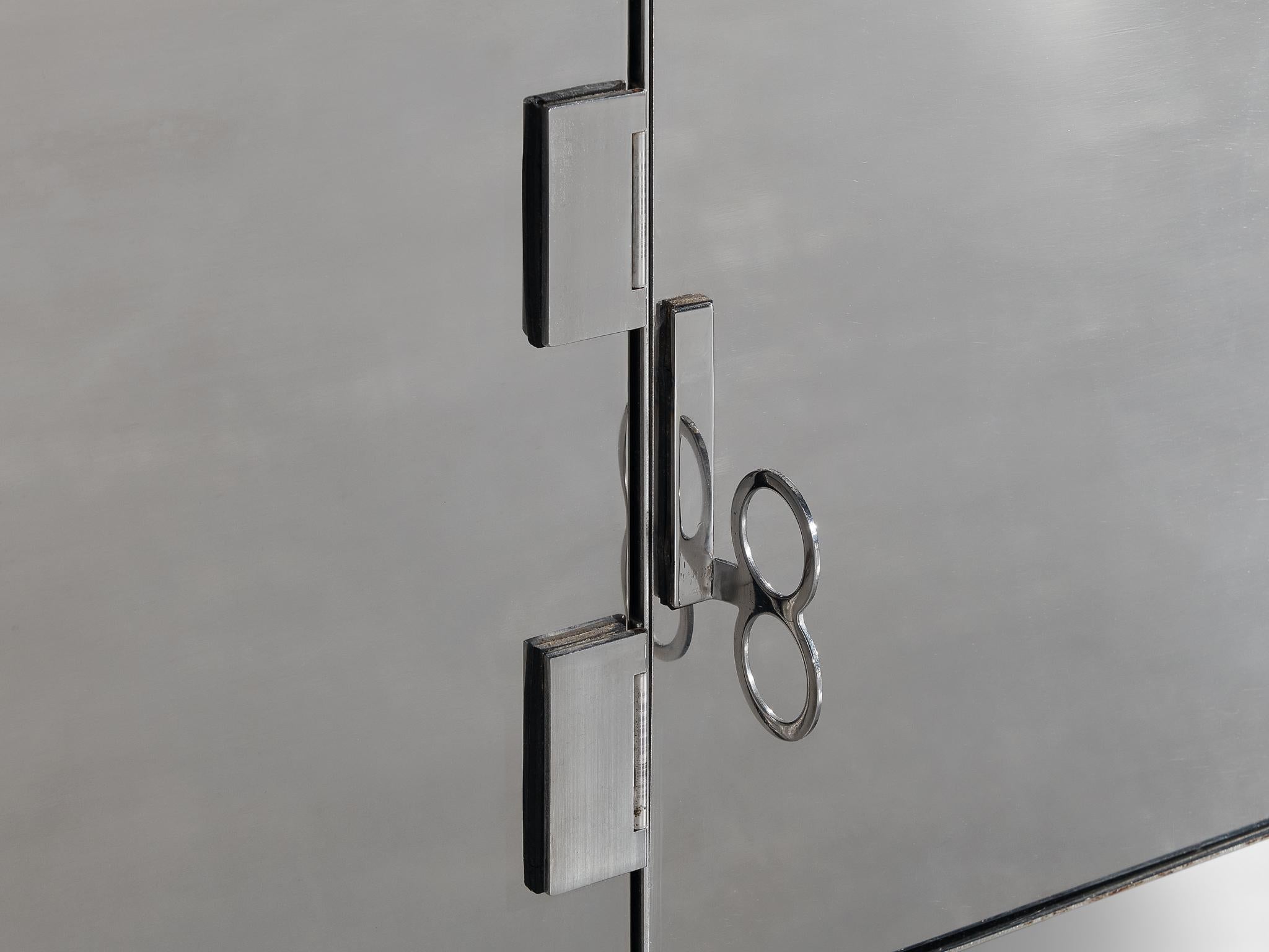 Vittorio Introini for Saporiti Mirrored Sideboard Polished Aluminum Glass case pieces and storage cabinets Morentz