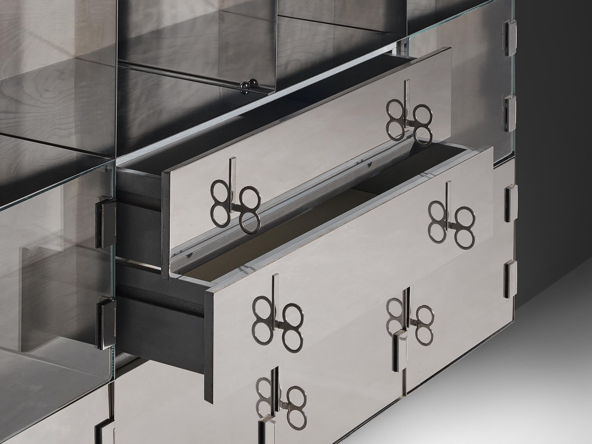 Vittorio Introini for Saporiti Mirrored Sideboard Polished Aluminum Glass case pieces and storage cabinets Morentz