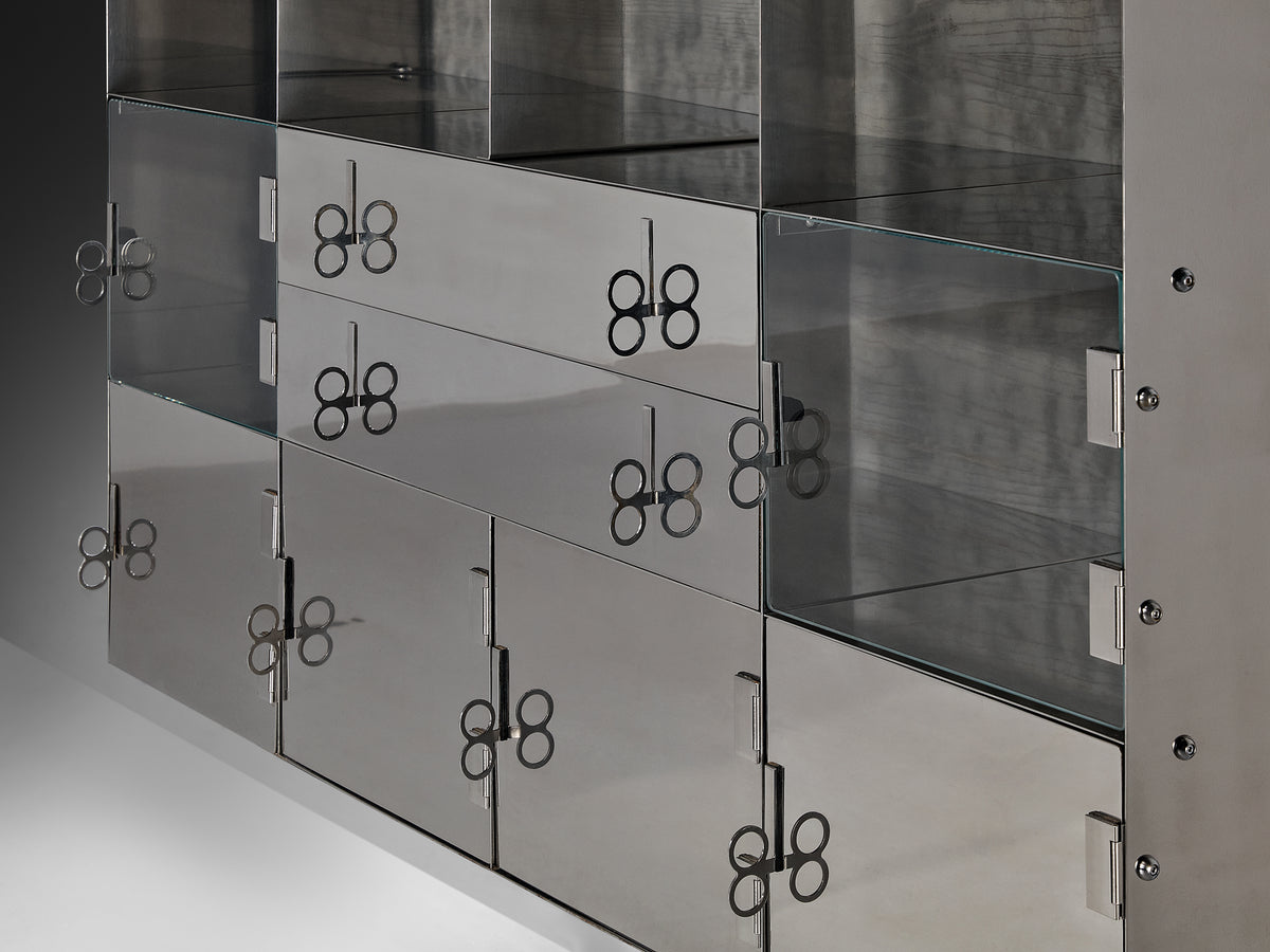 Vittorio Introini for Saporiti Mirrored Sideboard Polished Aluminum Glass Case pieces and storage cabinets Morentz