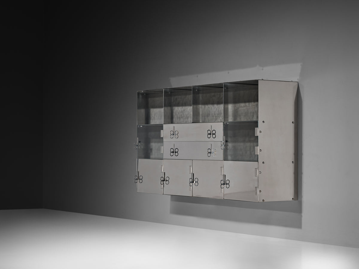 Vittorio Introini for Saporiti Mirrored Sideboard Polished Aluminum Glass Case pieces and storage cabinets Morentz