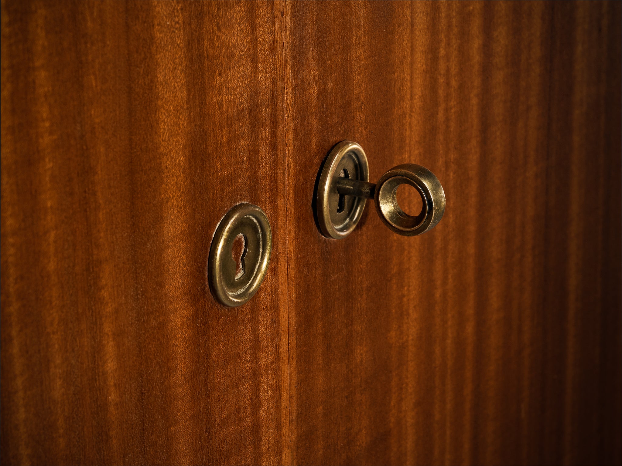 1950s Mid-Century Modern French Cabinet in Mahogany with Sculptural Base case pieces and storage cabinets Morentz