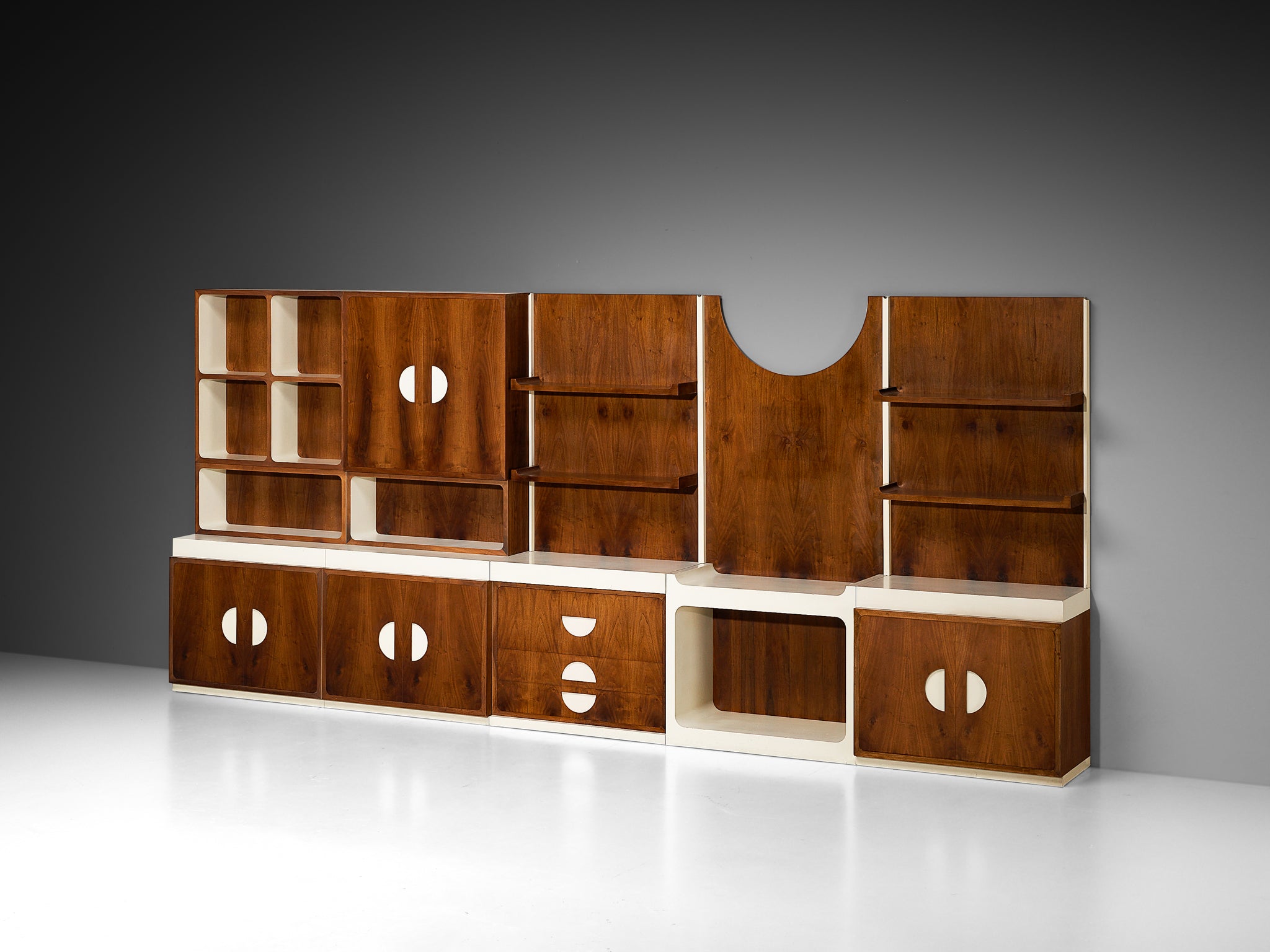 Unique Franco Campo and Carlo Graffi 1960s Large Wall Unit in Walnut Case pieces and storage cabinets Morentz