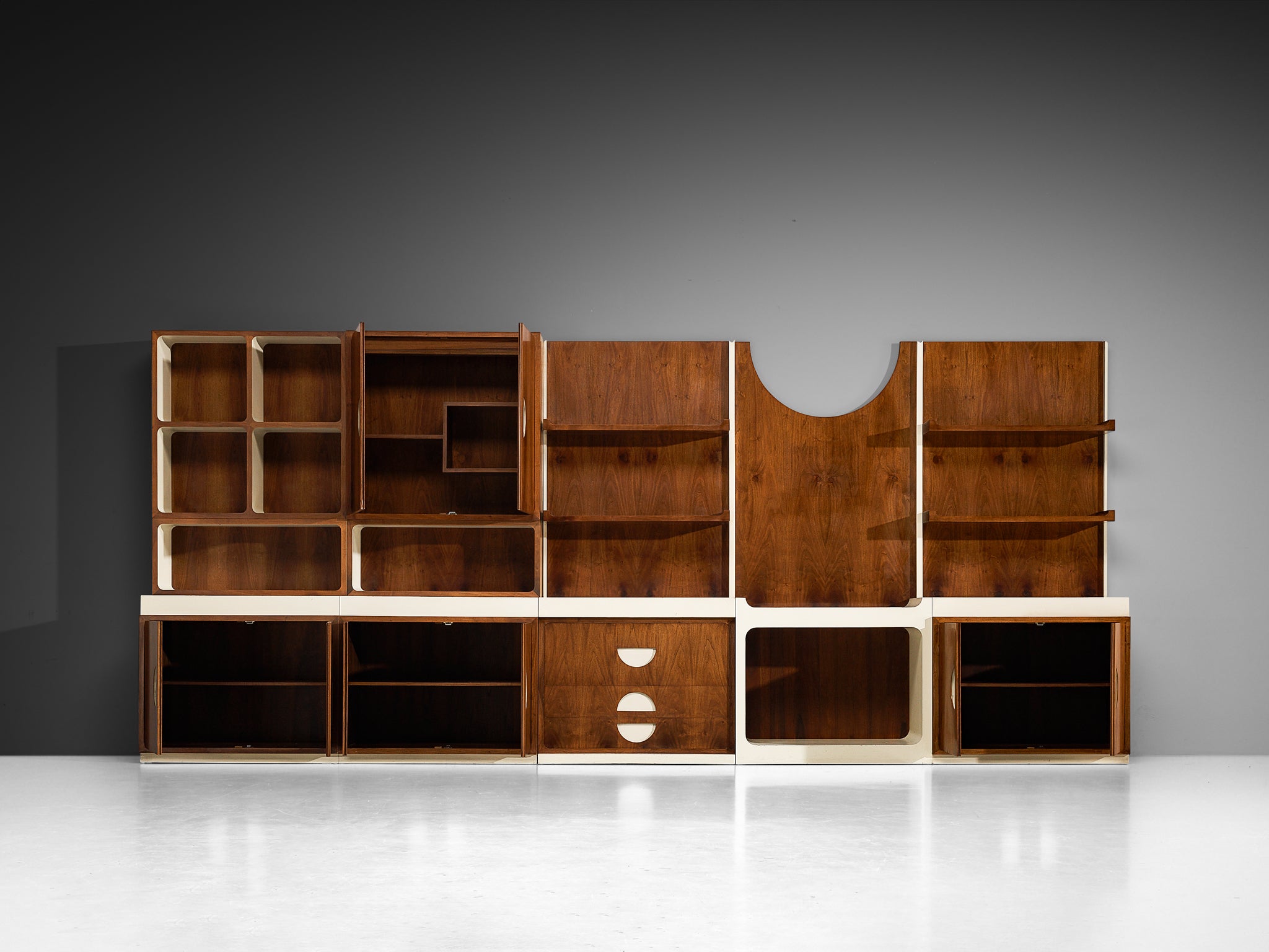 Unique Franco Campo and Carlo Graffi 1960s Large Wall Unit in Walnut Case pieces and storage cabinets Morentz