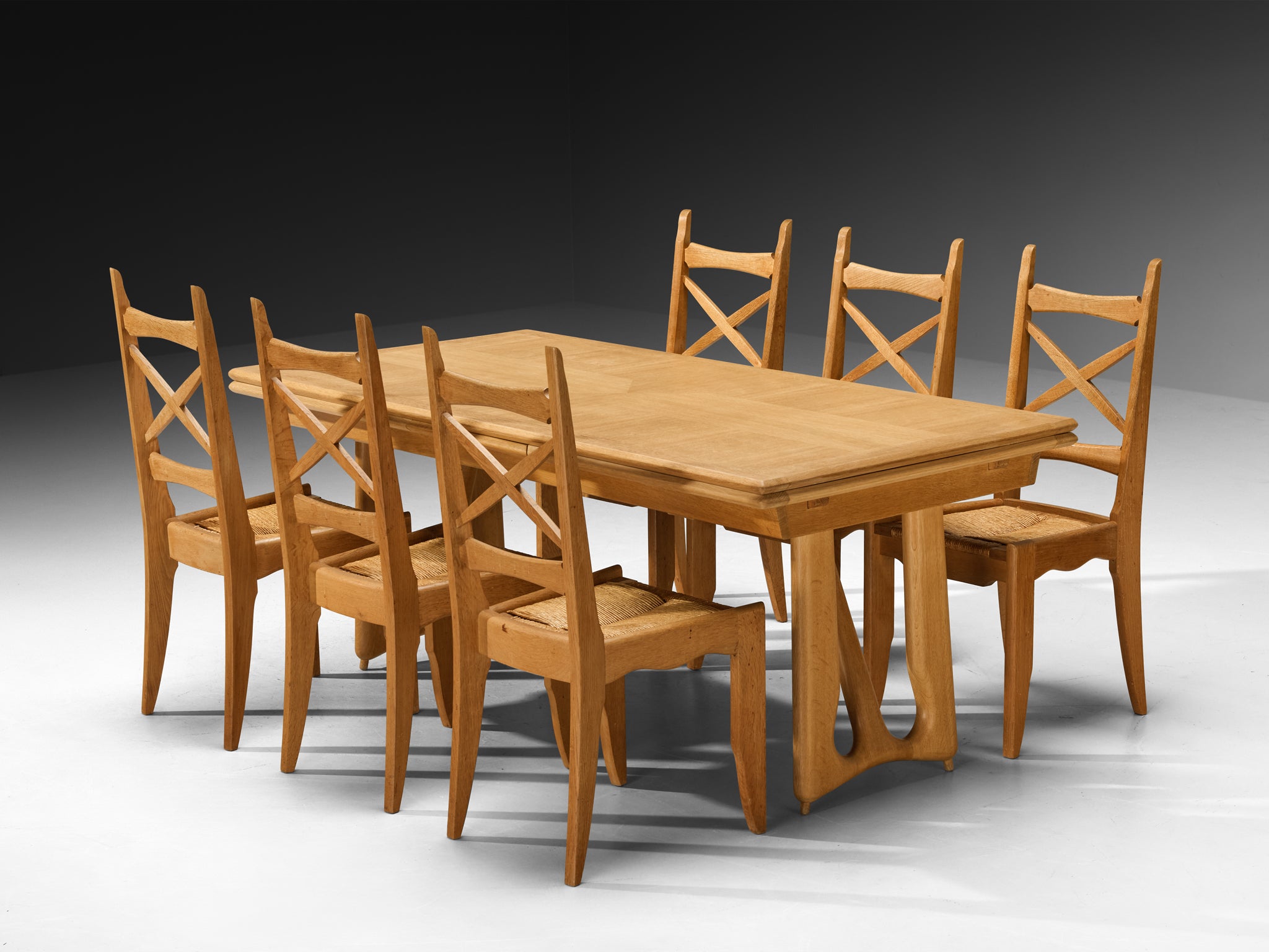 Guillerme & Chambron Dining Set with 'L'Italienne' Table and Chairs Seating Morentz