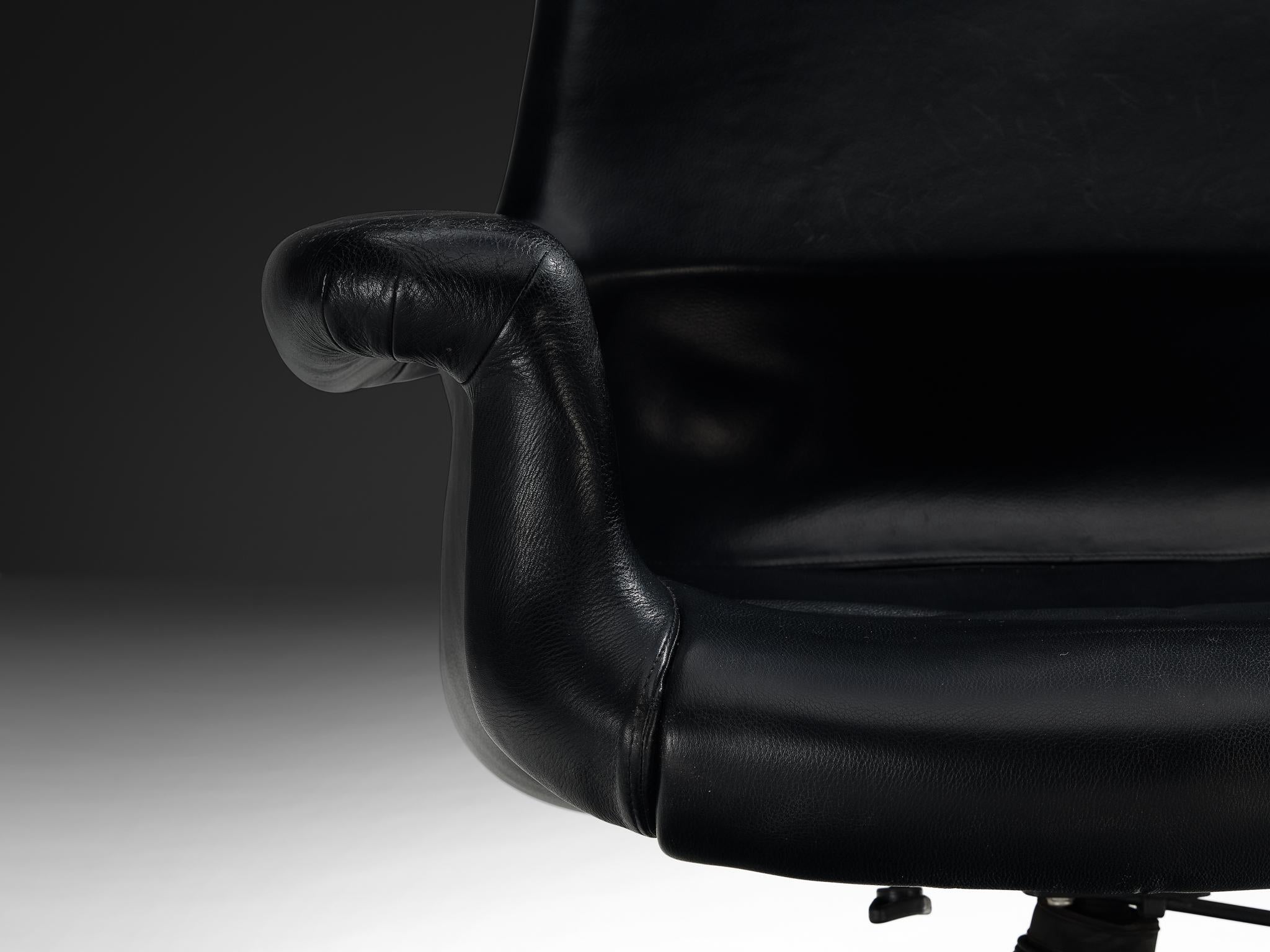 Angelo Mangiarotti for Skipper 'Executive 80' Office Chair in Black Leather seating Morentz