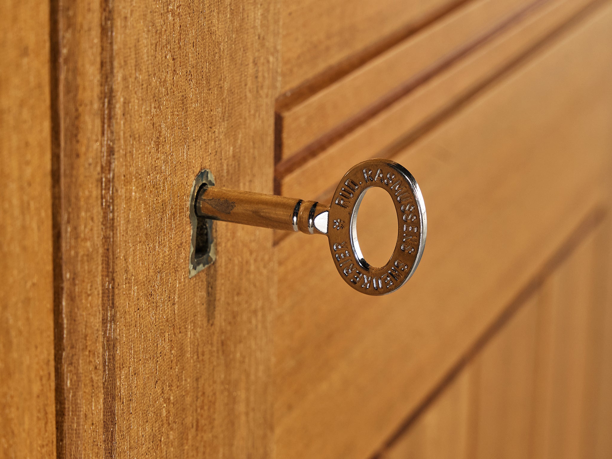 Mogens Koch for Rud Rasmussen Tall Cabinet or Wardrobe in Mahogany Case pieces and storage cabinets Morentz