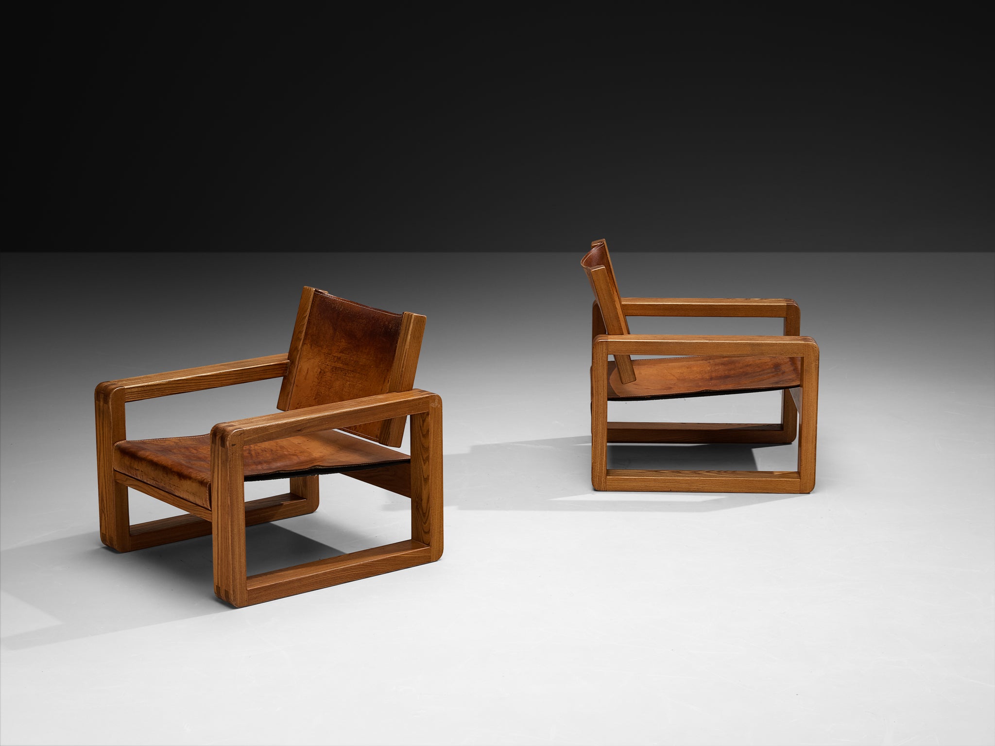 Galerie l'Orme Pair of Armchairs in Elm and Cognac Leather Seating Morentz