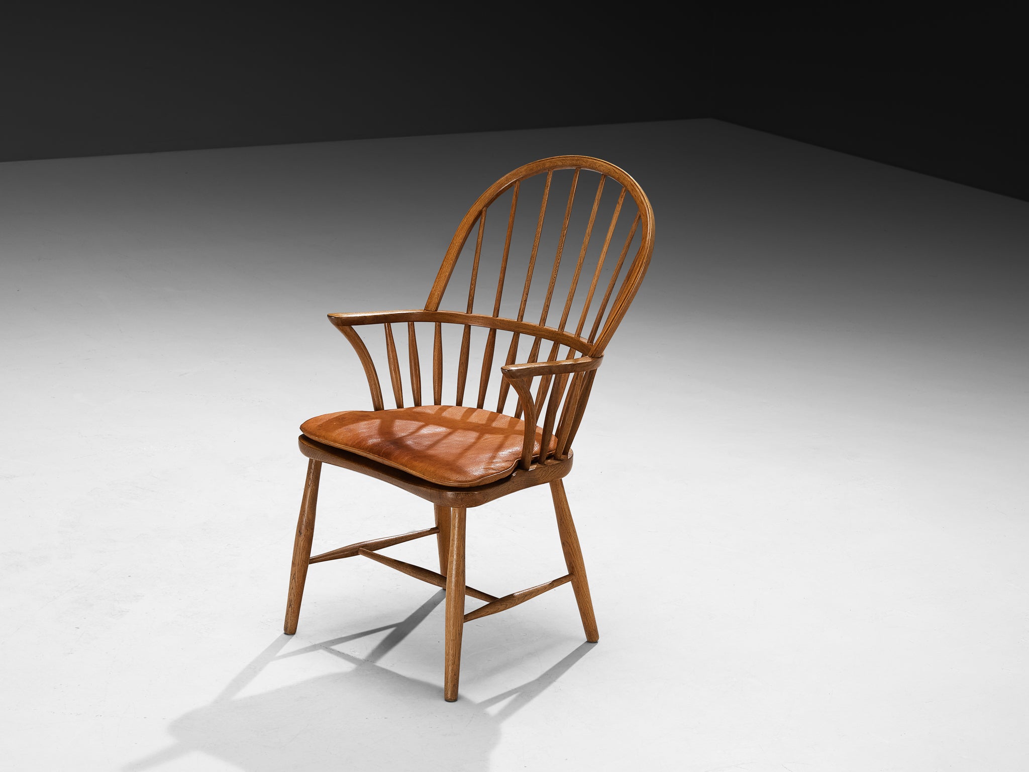 Frits Henningsen for Carl Hansen & Søn Windsor Chair in Oak and Leather Seating Morentz
