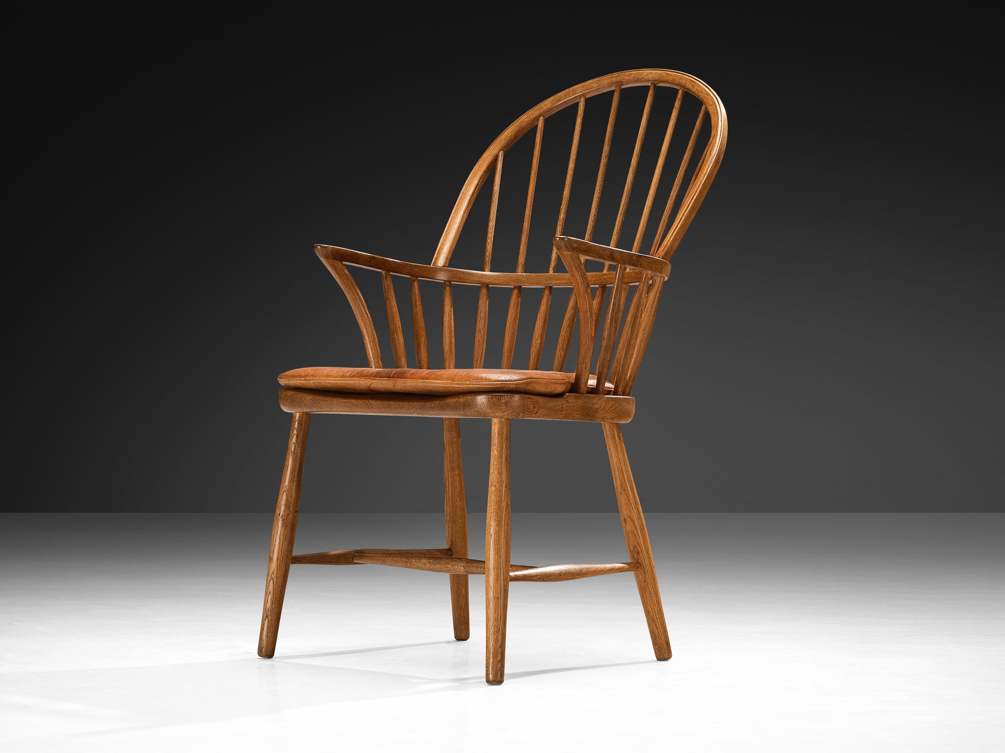 Frits Henningsen for Carl Hansen & Søn Windsor Chair in Oak and Leather Seating Morentz