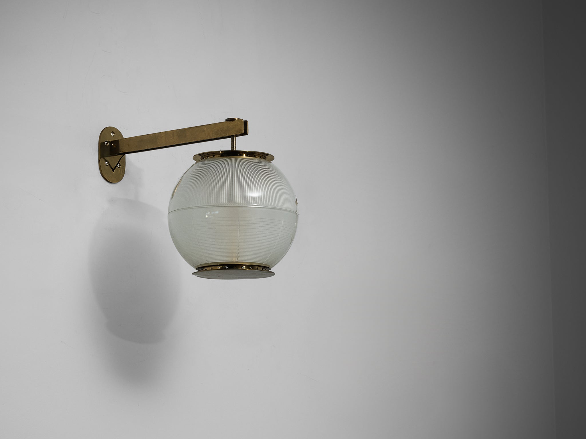 Ignazio Gardella for Azucena 'Doppio Vetro' Wall Light in Glass and Brass Lighting Morentz