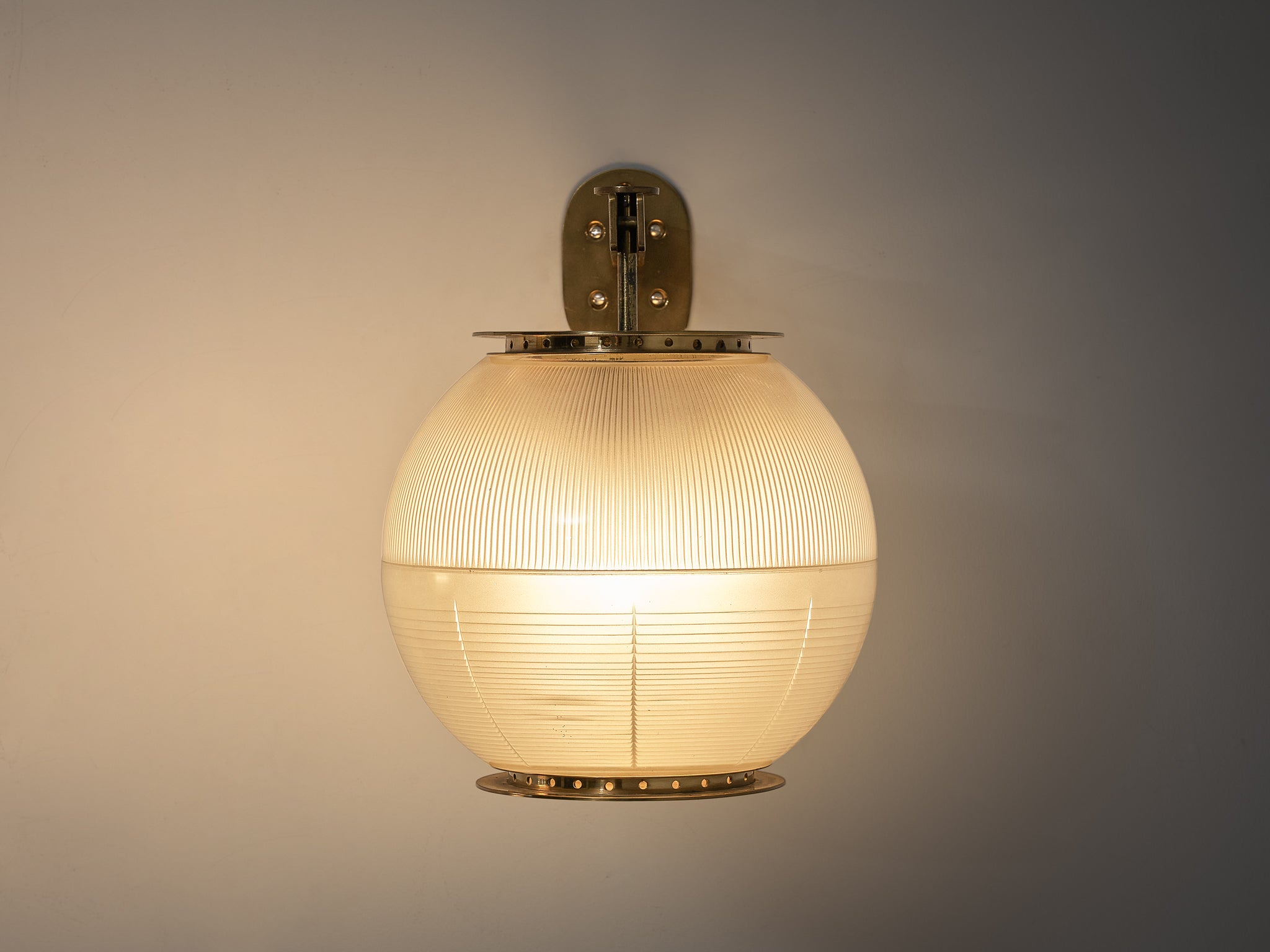 Ignazio Gardella for Azucena 'Doppio Vetro' Wall Light in Glass and Brass Lighting Morentz