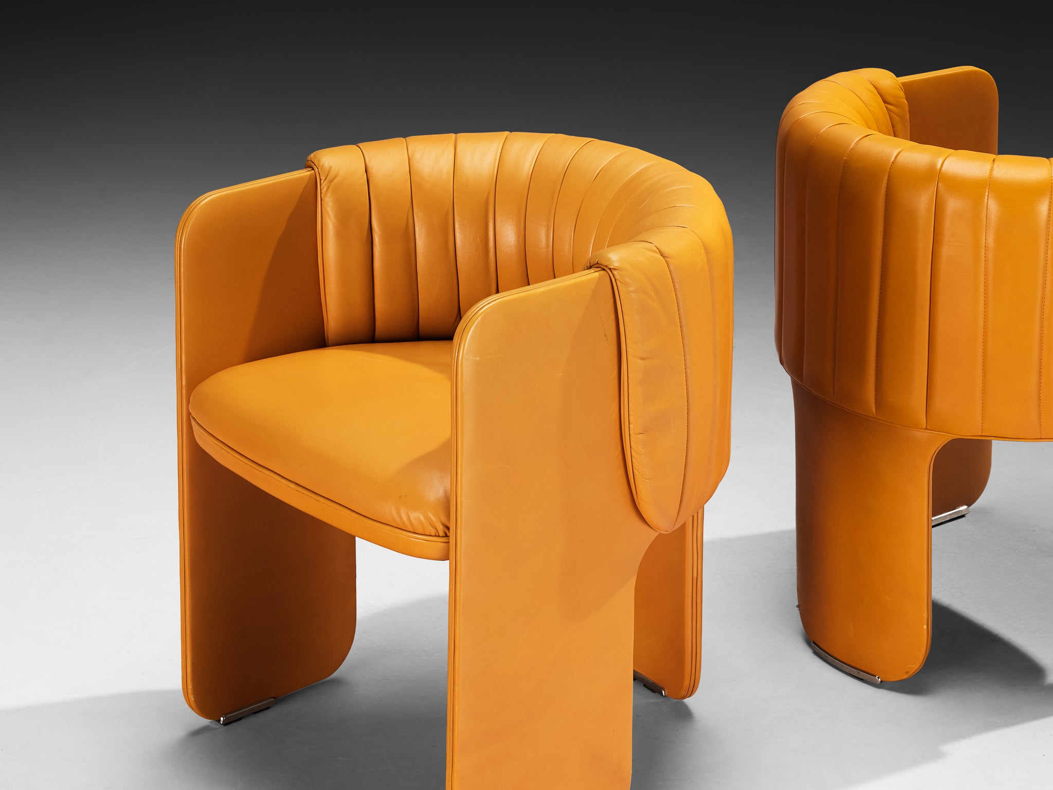 Luigi Massoni for Poltrona Frau Set of Six 'Dinette’ Armchairs in Orange Leather Seating Morentz