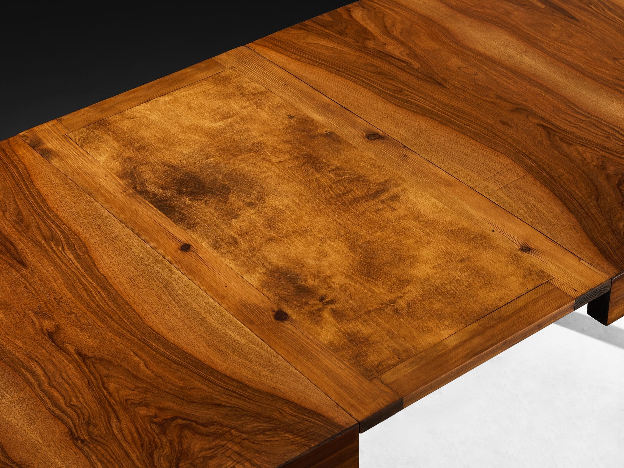 William Watting Dining Table in Walnut tables Morentz