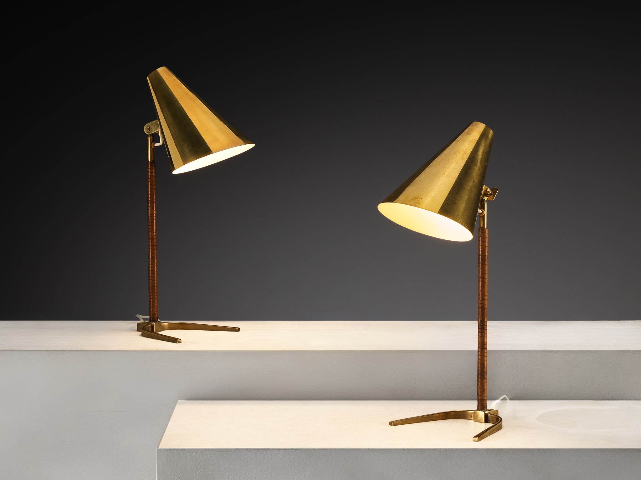 Paavo Tynell for Taito Oy '9225' Table Lamps in Brass and Leather Lighting Morentz