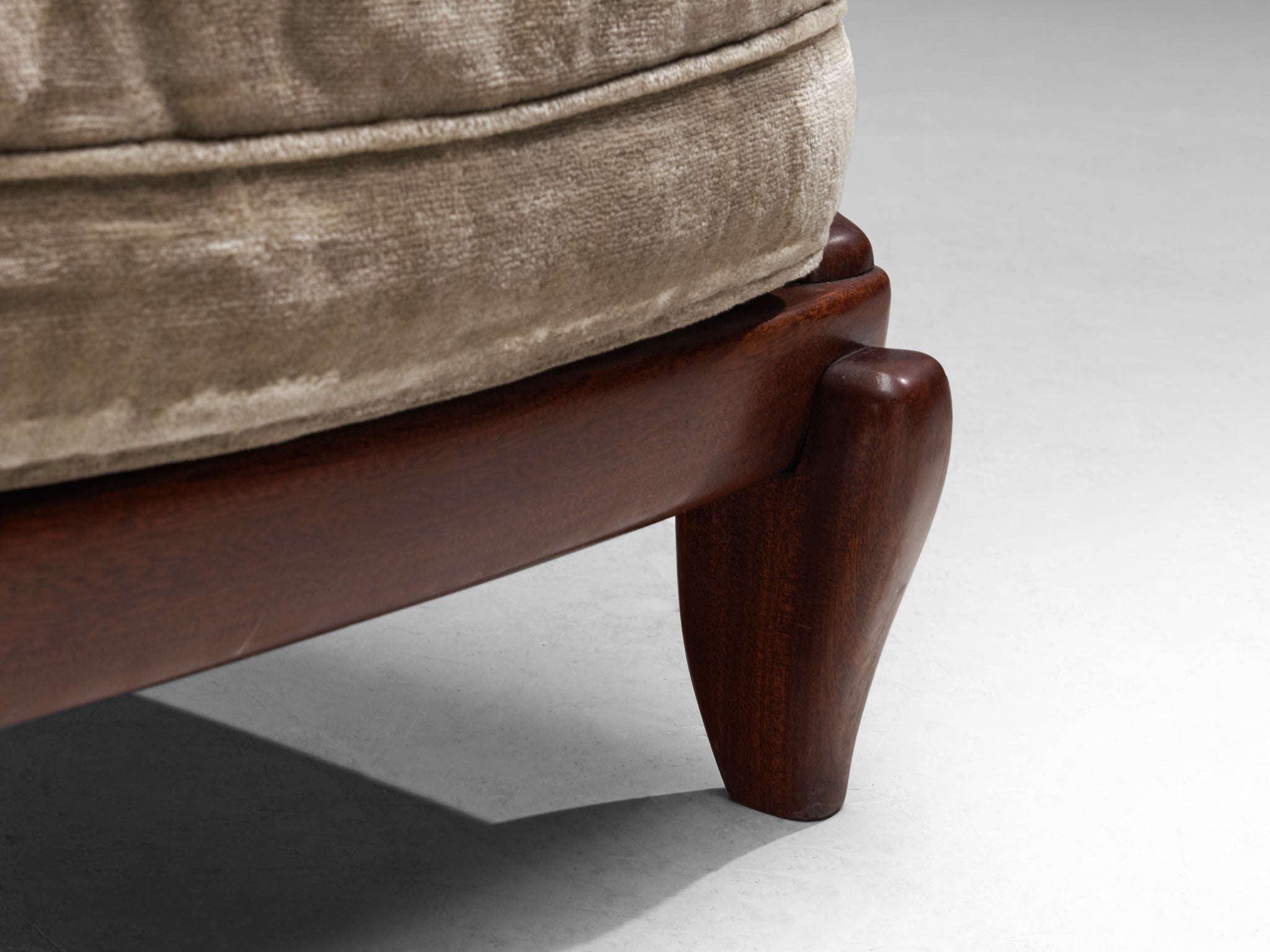 Ernesto Valabrega for Vittorio Valabrega Pair of Lounge Chairs in Mahogany and Taupe Velvet Seating Morentz