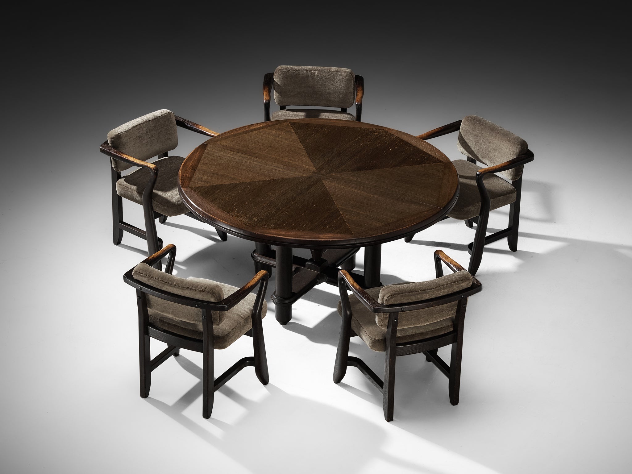 Guillerme & Chambron Dining Set with Round Table and 'Bridge Denis' Chairs in Oak Tables Morentz