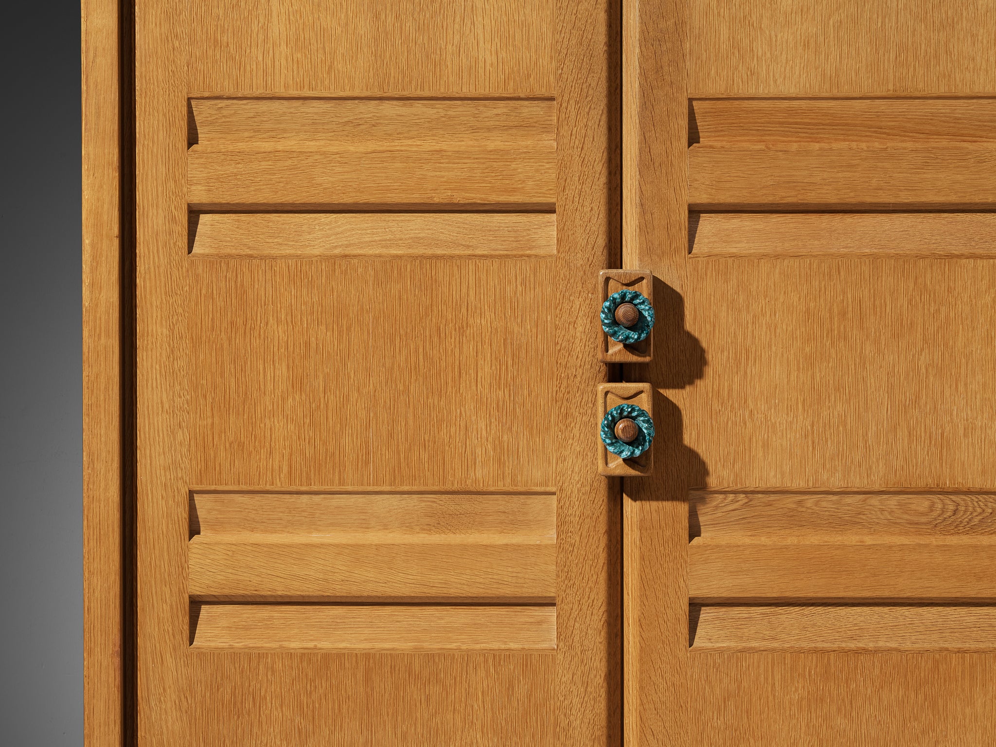 Guillerme & Chambron Large Cabinet or Wardrobe in Solid Oak Case pieces and storage cabinets Morentz