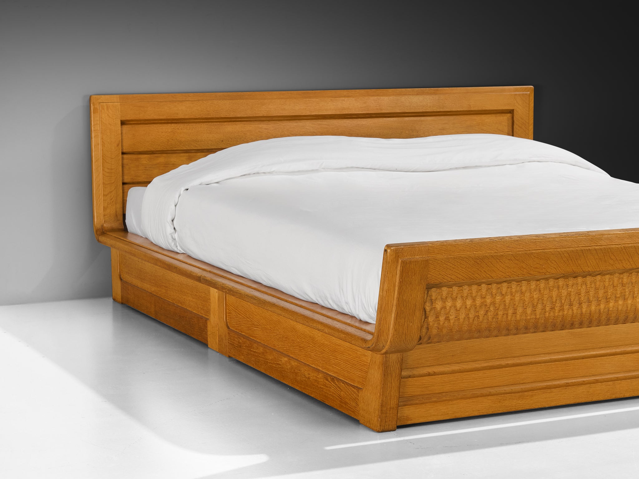 Guillerme & Chambron Double Bed in Solid Oak