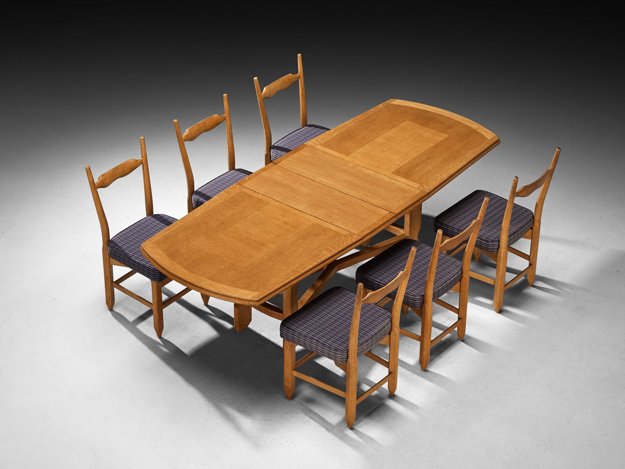 Guillerme & Chambron Dining Set with Six 'Charles' Dining Chairs and Table in Solid Oak Seating Morentz