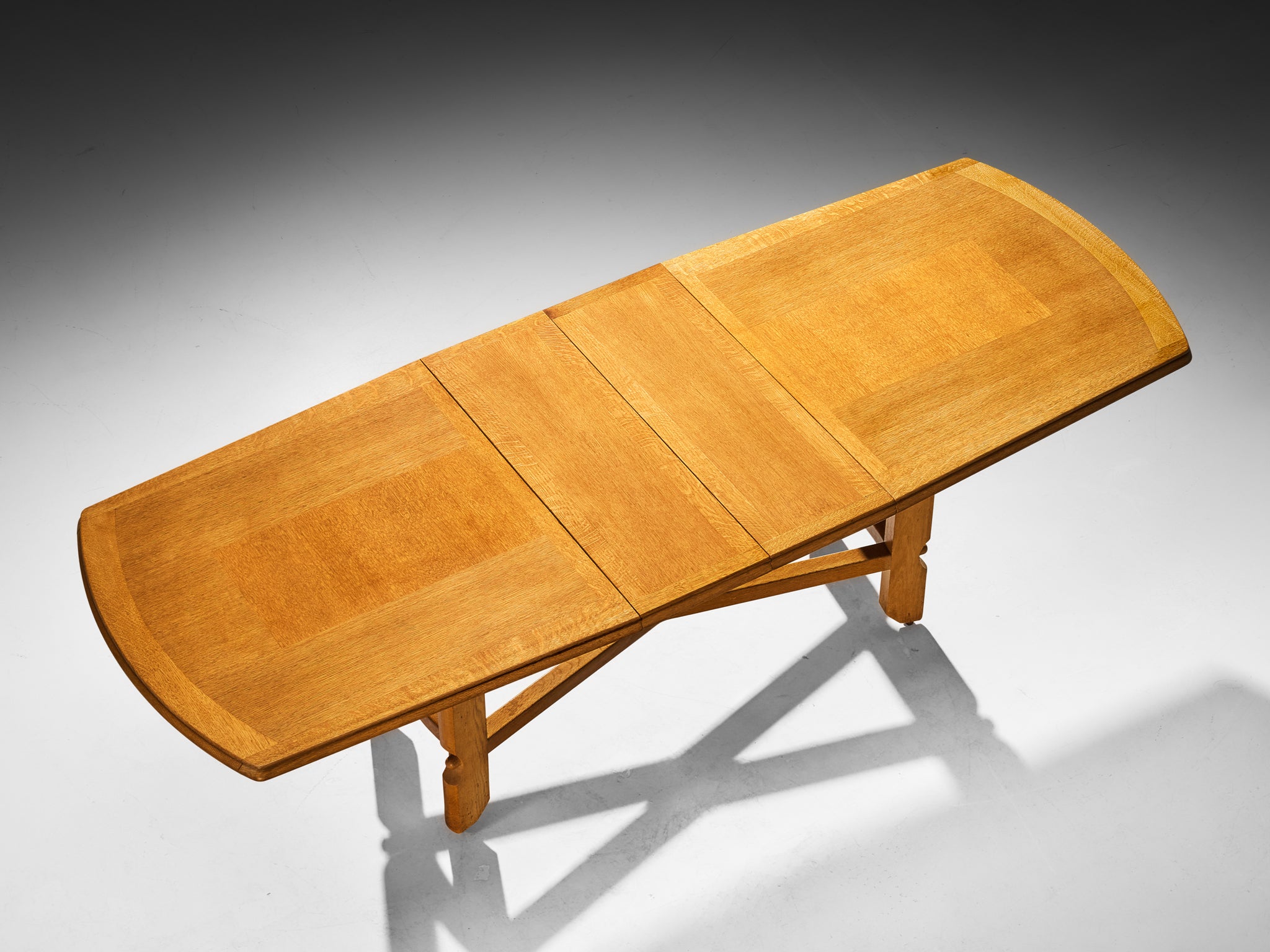 Guillerme & Chambron Extendable Dining Table in Solid Oak Tables Morentz