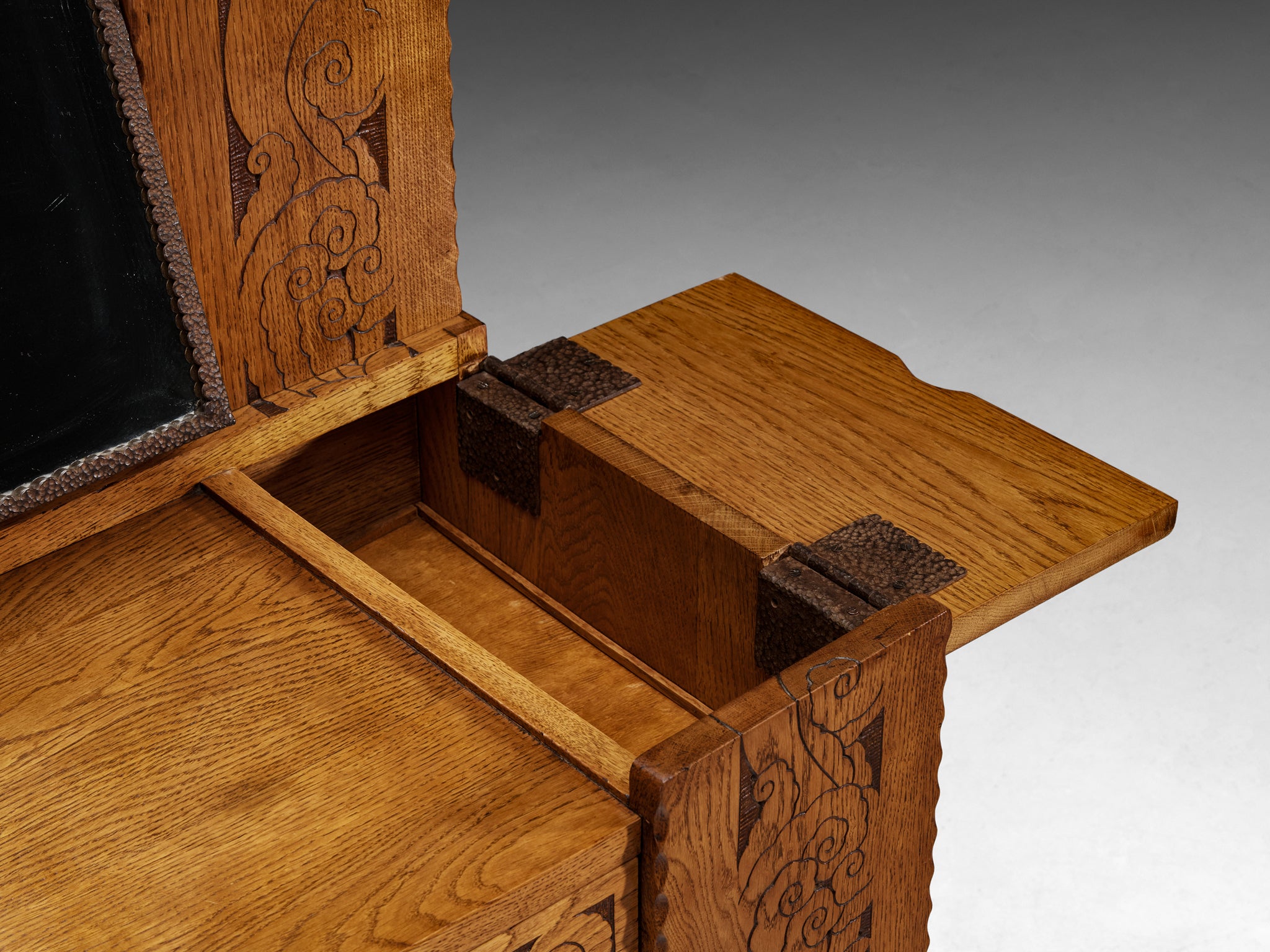 Gino Maggioni for Atelier di Varedo 1920s Vanity Table in Carved Oak Tables Morentz