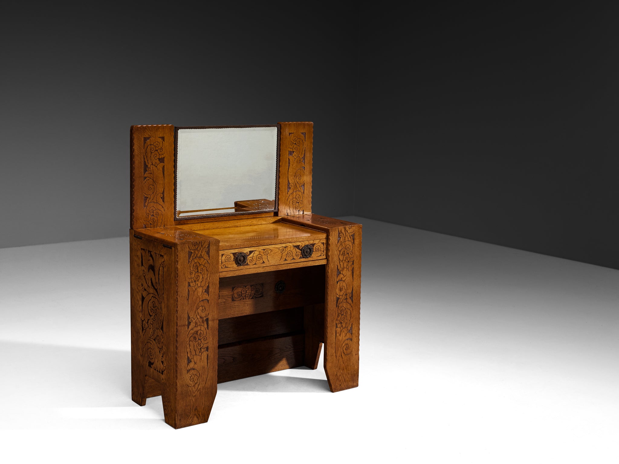 Gino Maggioni for Atelier di Varedo 1920s Vanity Table in Carved Oak Tables Morentz