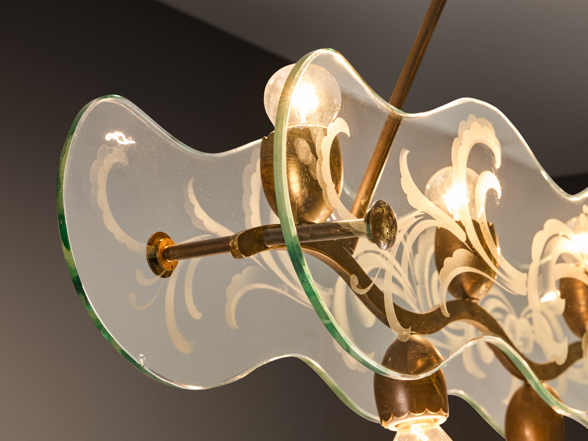 Charming Art Deco Italian Chandelier in Brass and Etched Glass Panels Lighting Morentz