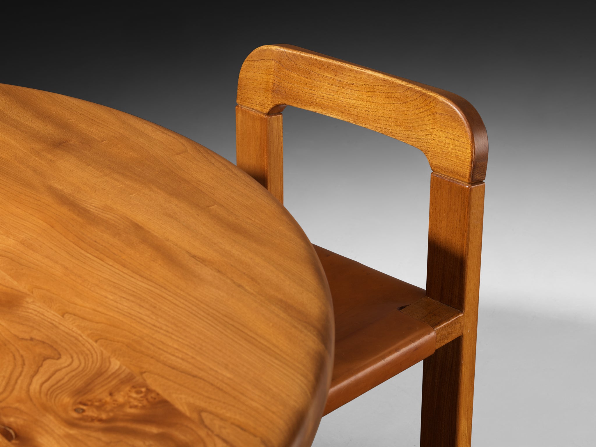 1970s French Dining Room Set with Round Table and Chairs in Solid Elm Tables Morentz