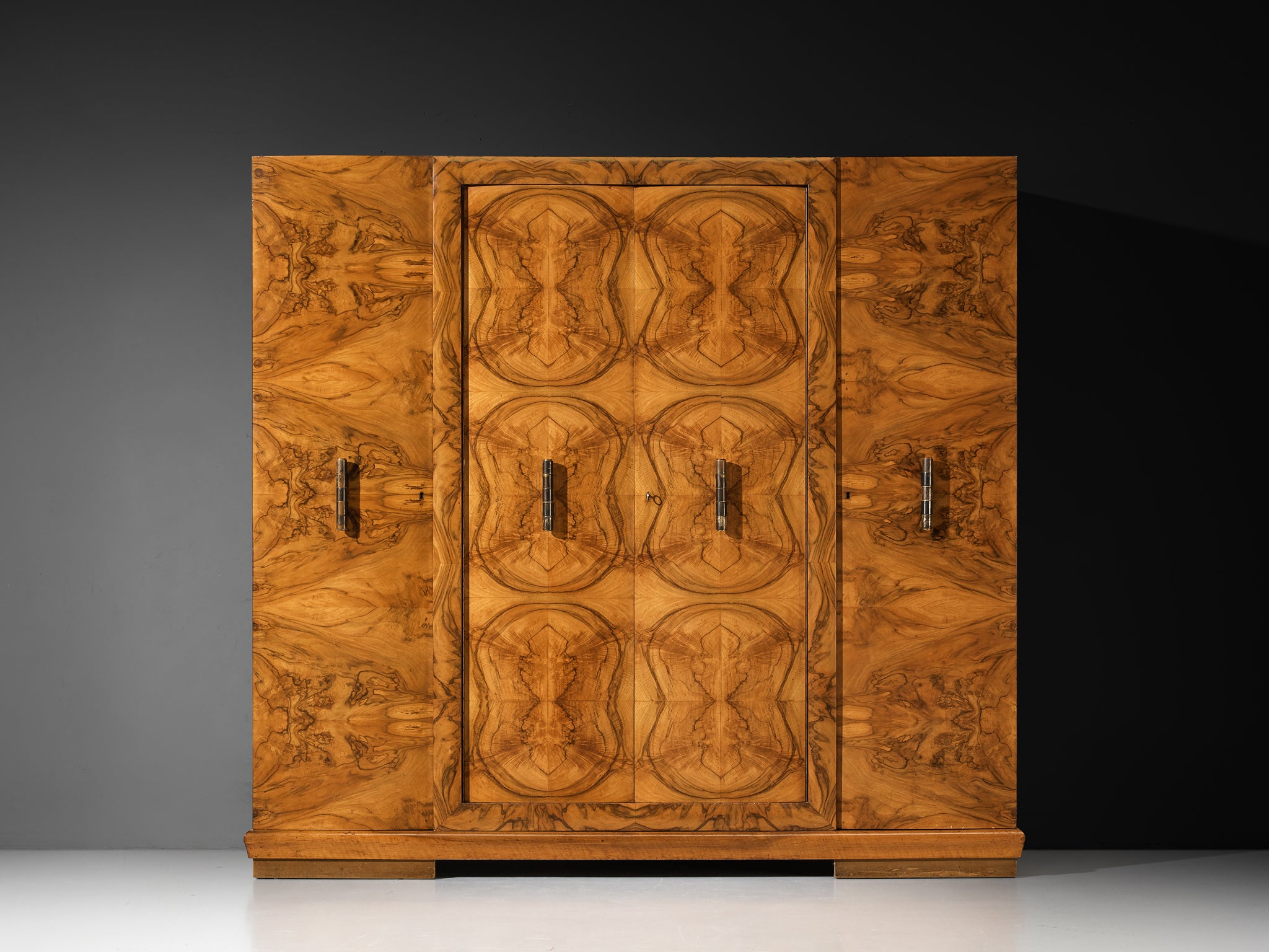 Gaetano Borsani for Atelier di Varedo Wardrobe or Higboard in Walnut Burl and Brass Case pieces and storage cabinets Morentz